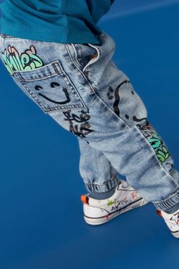 Next Schlupfjeans Jeans mit Graffiti-Print (1-tlg)