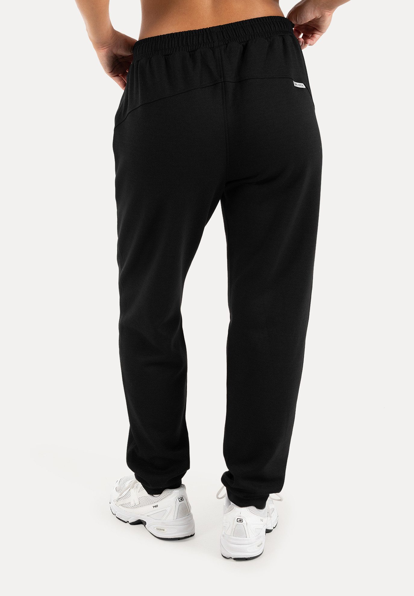 Smilodox Jogginghose Saria Damen, Sweatpants aus Baumwole, Regular Fit, Gym & Freizeit Soft Touch, Tunnelzug, Rippbund, Gymwear