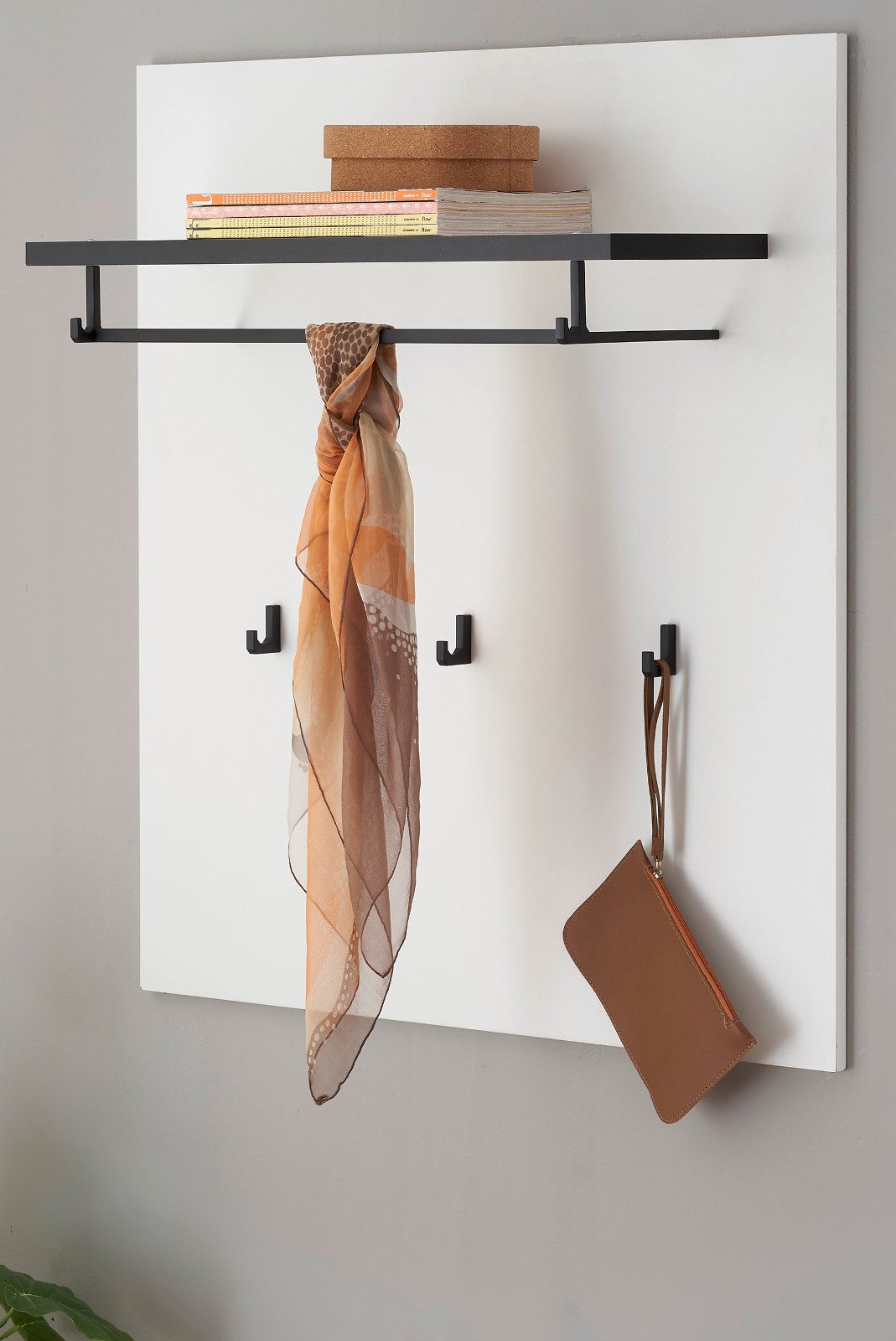 Furn.Design Garderobenpaneel Design-D (Wandgarderobe in Weiß, 79 x 89 cm), mit Kleiderstange und 5 Kleiderhaken