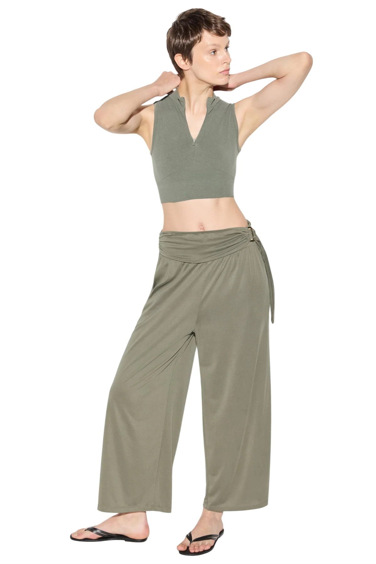 No Matter What Crop-Top Crop-Top mit Reißverschlusskragen