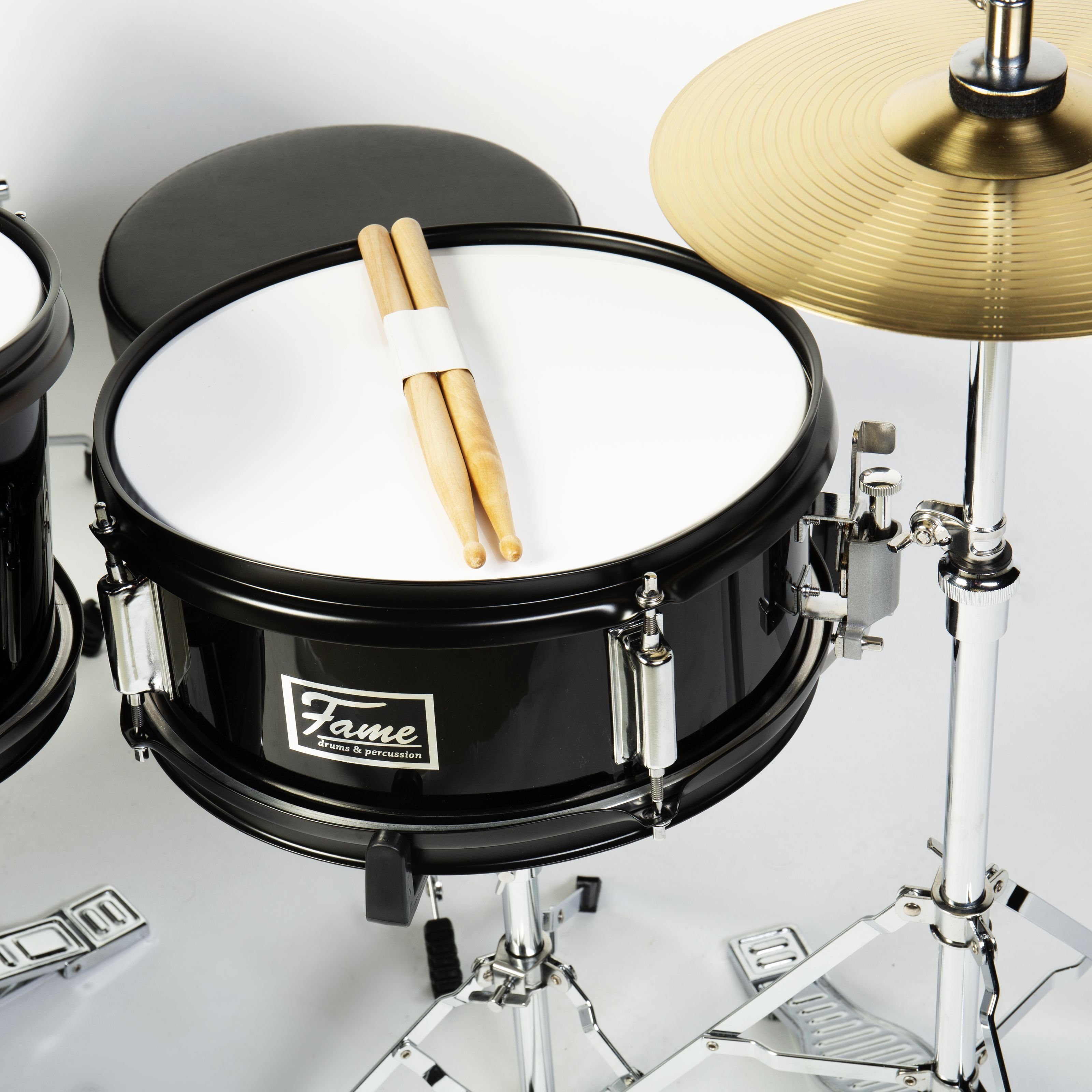 FAME Schlagzeug,Kinderschlagzeug für Kinder ab 4 Jahren 5-teiliges Set mit Becken und Hardware schwarze Spannreifen verchromte Hochwertige Spannschrauben einstellbare Sitzhöhe - Piano Black, Schlagzeuge, Drum-Sets, Kinderschlagzeug, Kinder ab 4 Jahren, 5-teiliges Set, verchromte