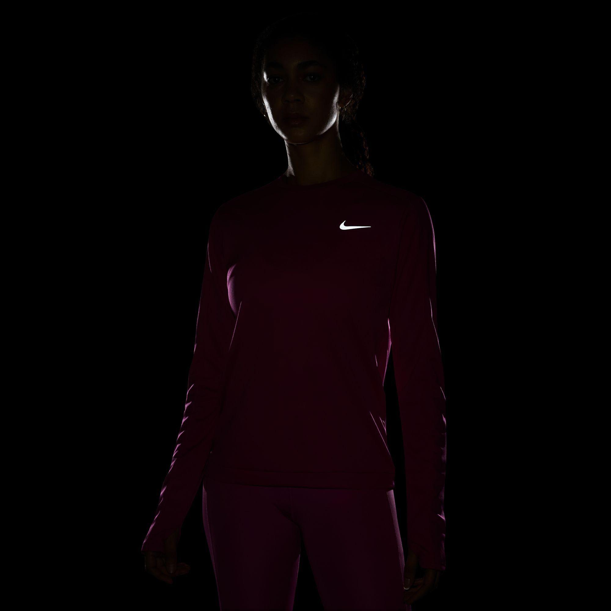WOMEN'S Laufshirt Nike DRI-FIT TOP SILV FIREBERRY/REFLECTIVE RUNNING CREW-NECK