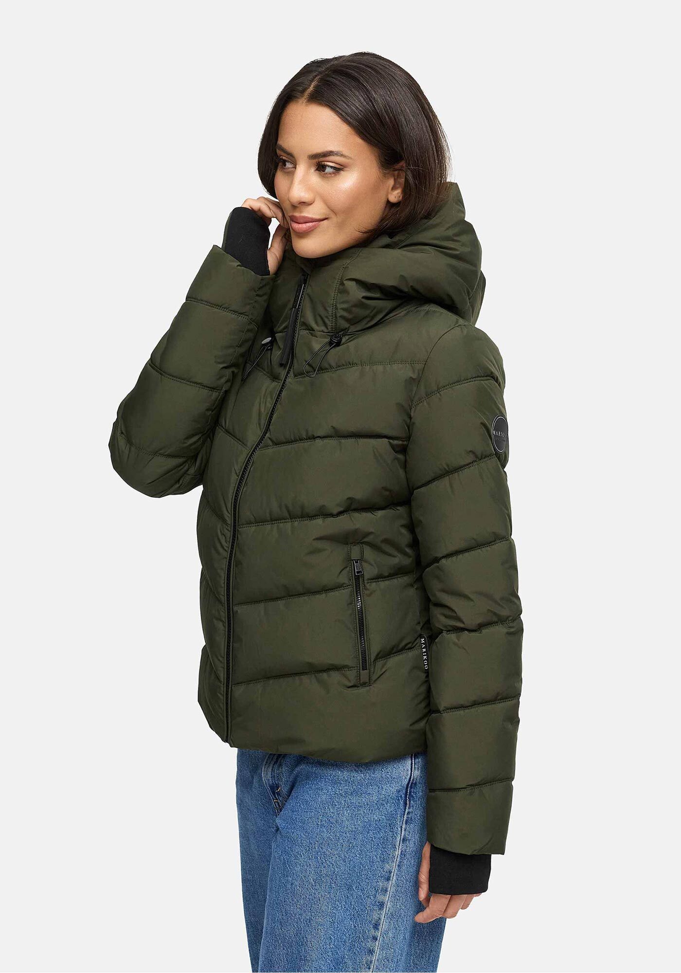 Marikoo Winterjacke Yukanii Kurze Winterjacke mit langen Bündchen und Daumenloch