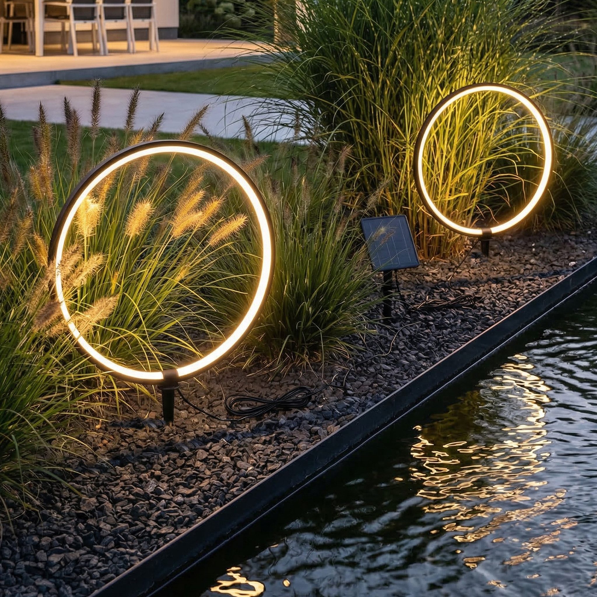 Arnusa LED Solarleuchte Gartenstecker Leuchtringe Aluminium 35 cm Gartenleuchte Wegeleuchte, Dimmfunktion, LED fest integriert, Warmweiß, mit Erdspieß, starker Akku lange Leuchtzeit