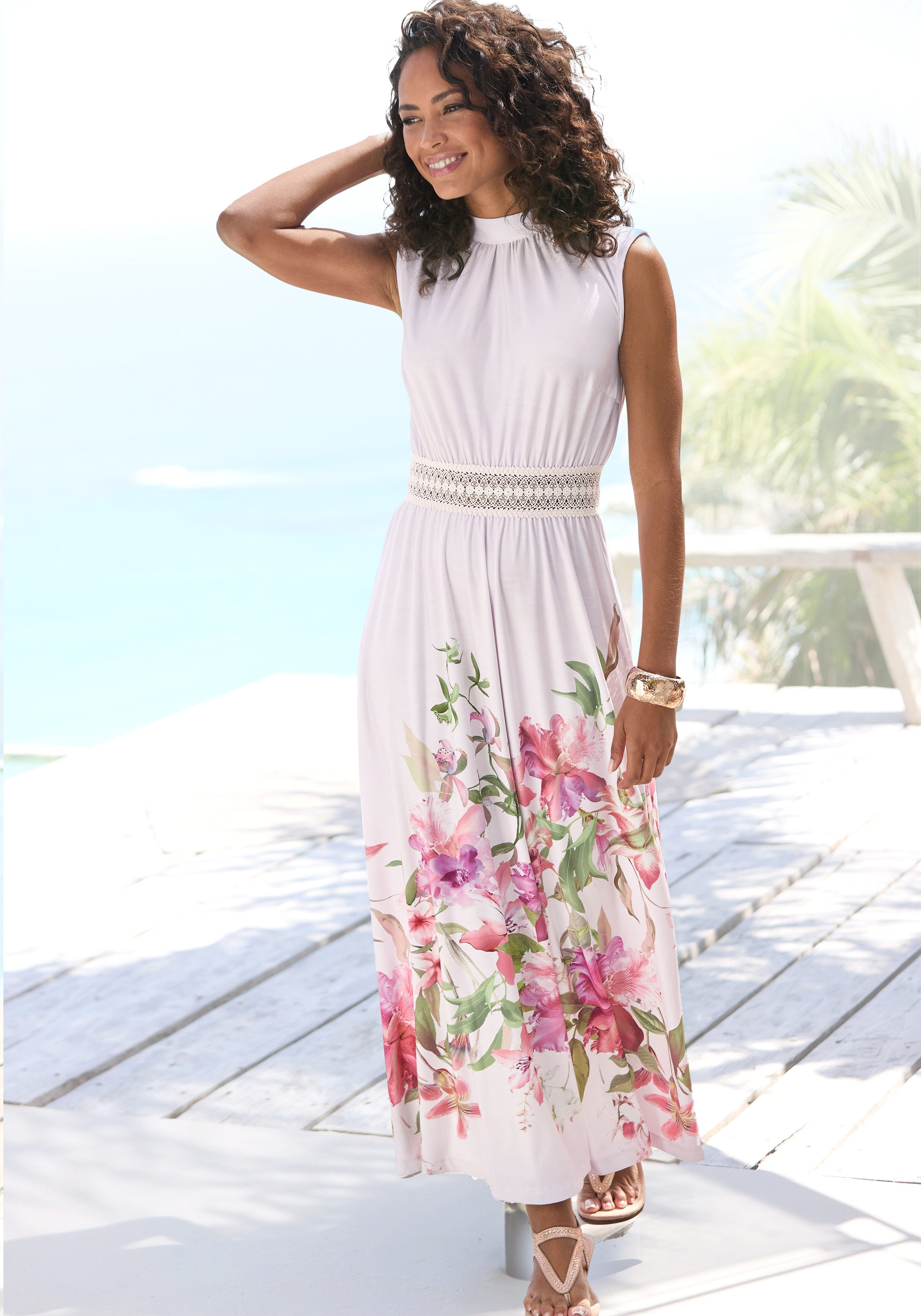 LASCANA Maxikleid aus glatter bügelfreier Ware mit Blumendruck, Sommerkleid mit Spitzeneinsatz, Jerseykleid, festlich