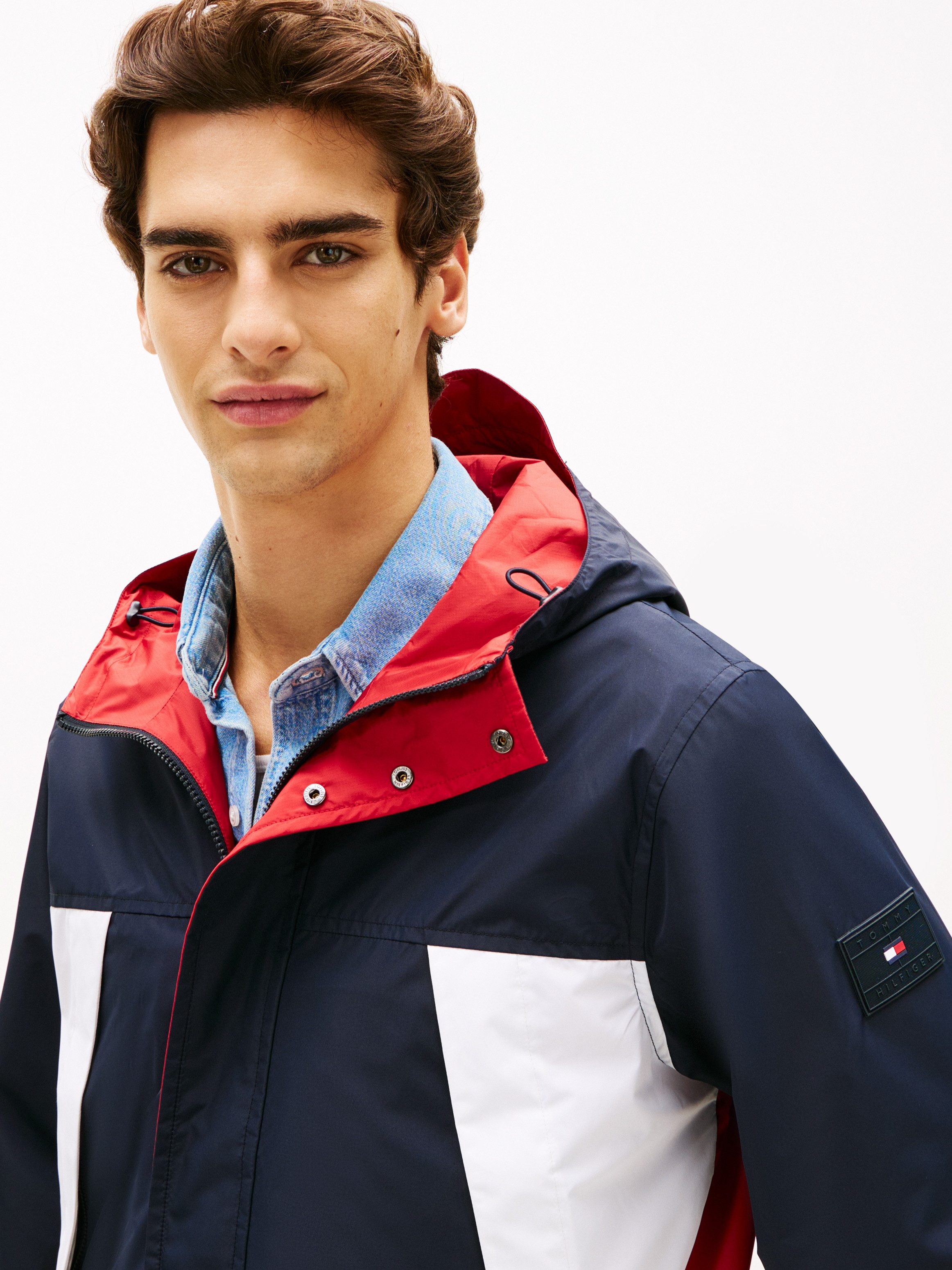 Tommy Hilfiger Wendejacke REVERSIBLE COLOR BLOCK wasserfeste Regenjacke, Regular fit zum Wenden