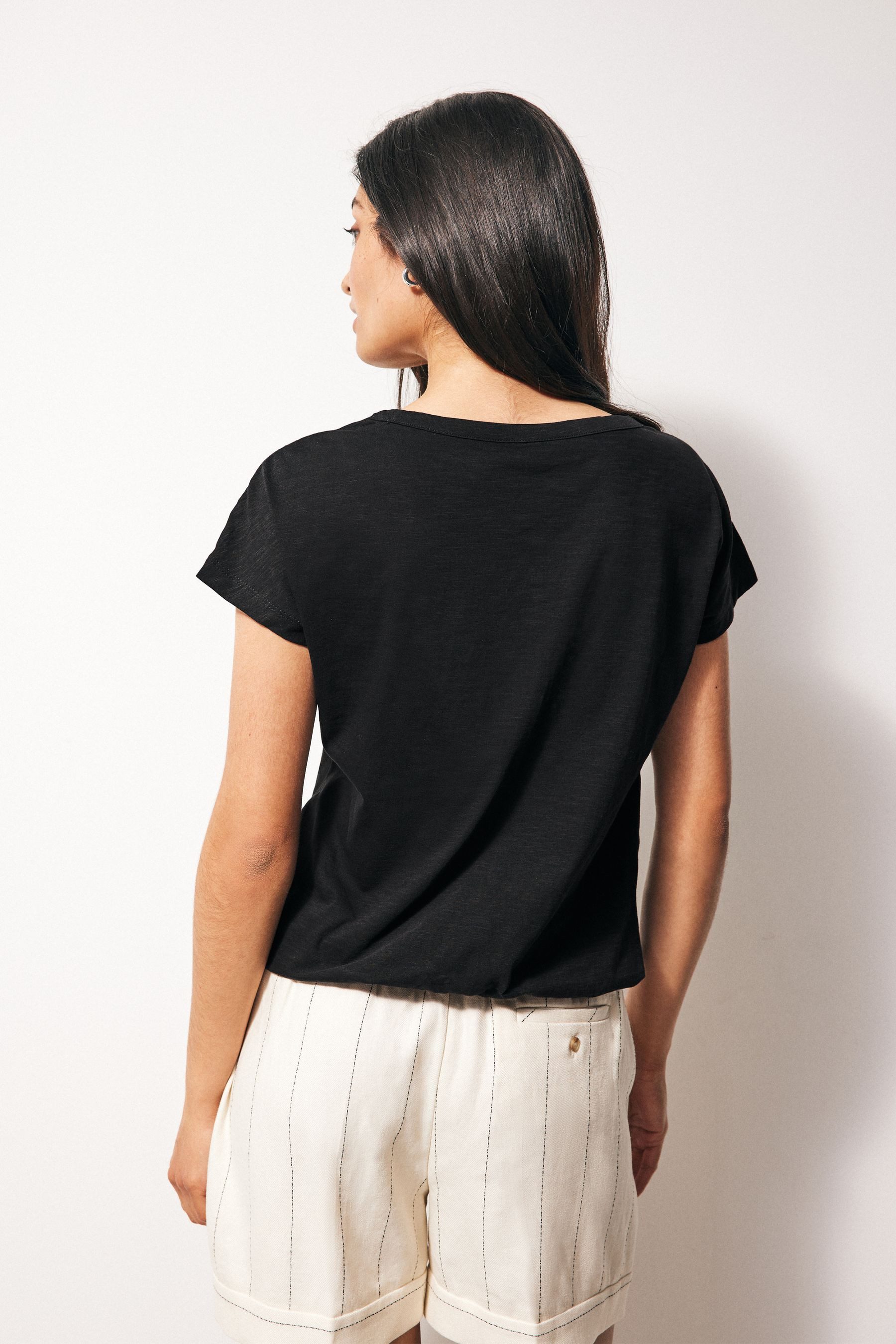 Next T-Shirt Top mit V-Ausschnitt und günstig online kaufen