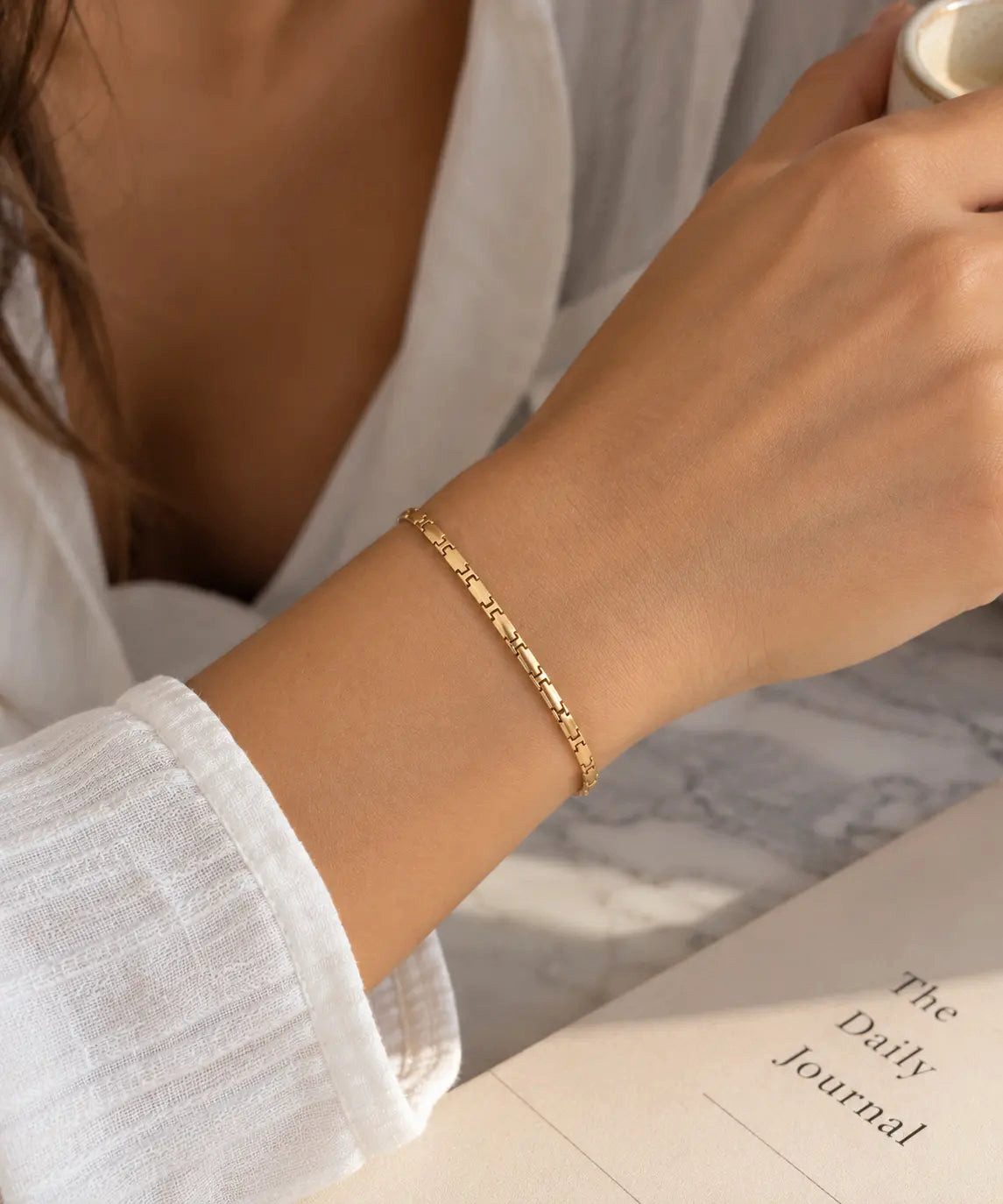 Suzan Gold Panzerarmband 585 Gold Panzerkette Box Chain 19 cm, Zeitloses Design, vielseitig kombinierbar, ideal als Geschenk – Bild 5 von 5