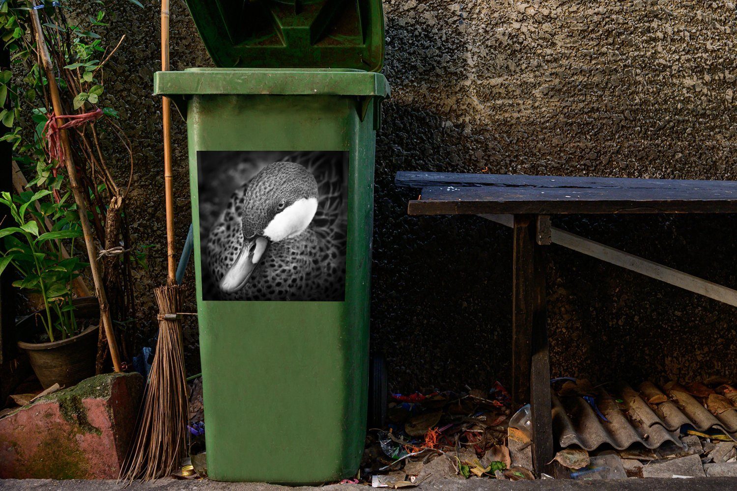 MuchoWow Wandsticker Abfalbehälter Mülleimer-aufkleber, Bahamas-Spießente Nahaufnahme St), Container, Mülltonne, einer Eine Sticker, (1