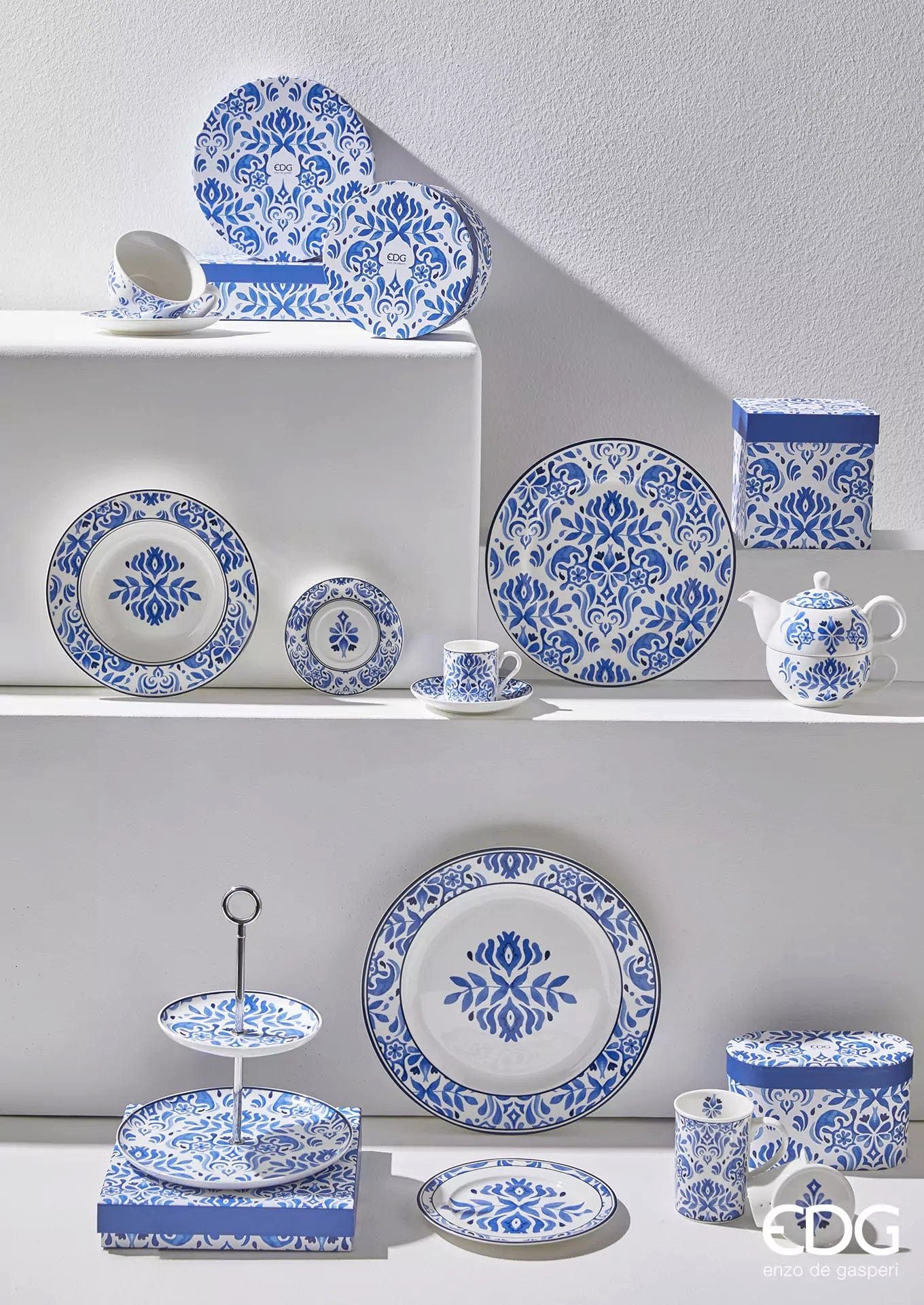 enzo de gasperi Schmuck Etagere Etagere - Präsentierteller Serie Capri - Porzellan weiß, blau bemalt