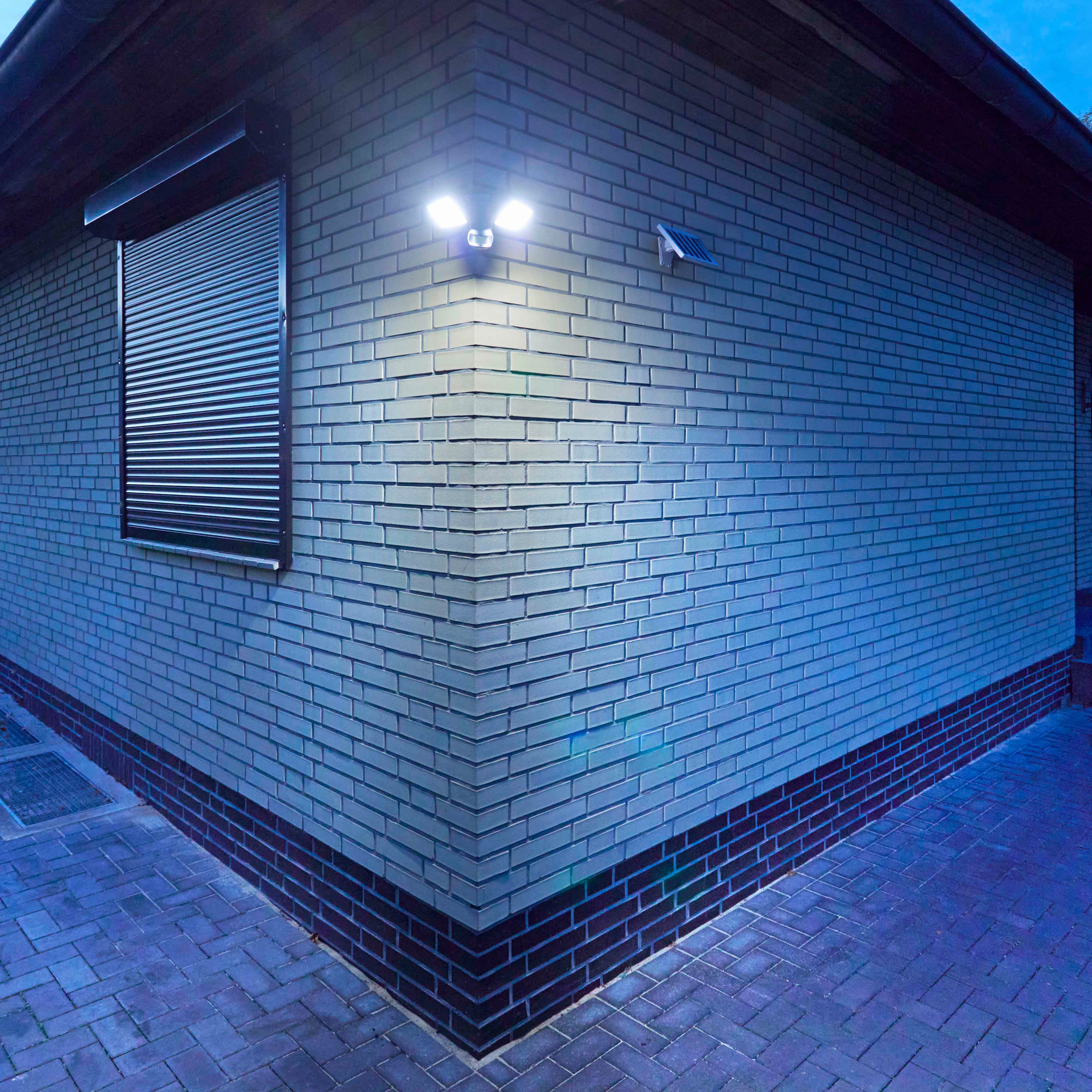 Northpoint LED Solarleuchte mit Bewegungsmelder Innen und Außen 6000K 2x 450 Lumen – Bild 4 von 5