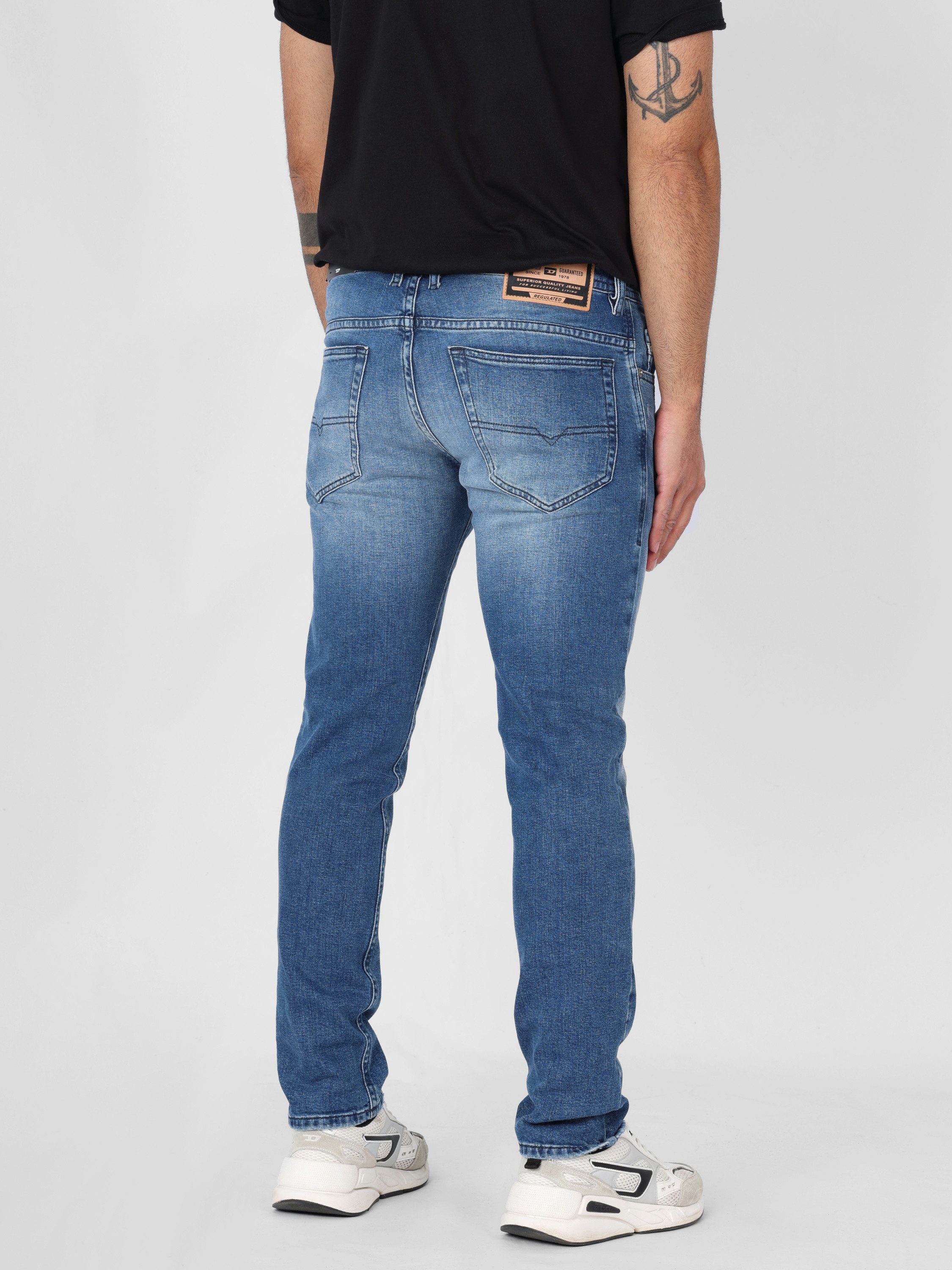 Diesel Slim-fit-Jeans Leicht & Weich - THOMMER-R R963F - Länge:32 niedrige Leibhöhe