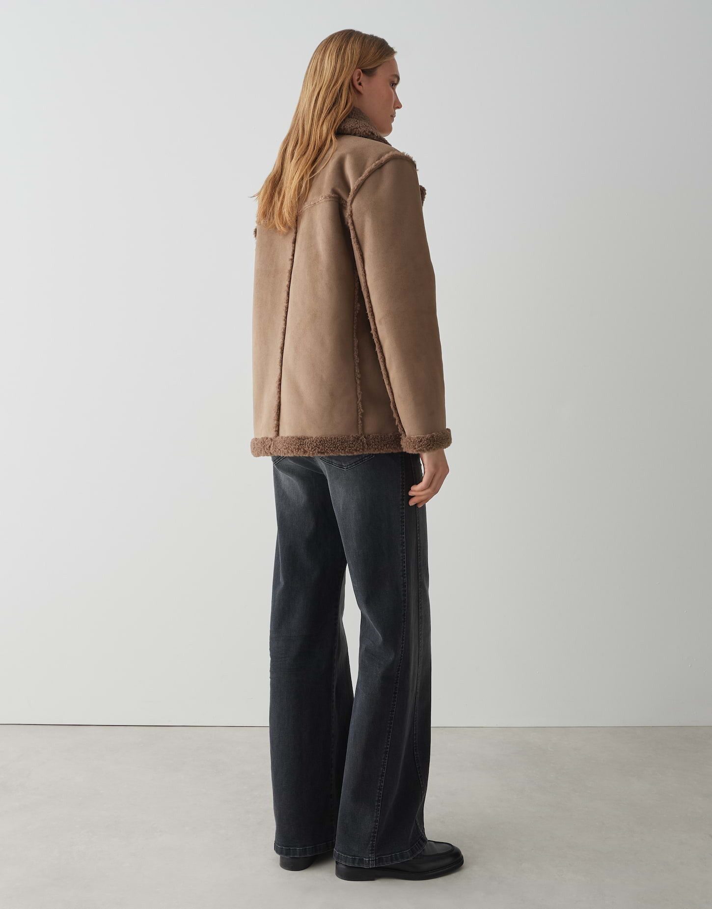 OPUS Winterjacke HENOLA in Lammfell Optik überschnittene Schulter mit Langarm, Hemdblusenkragen