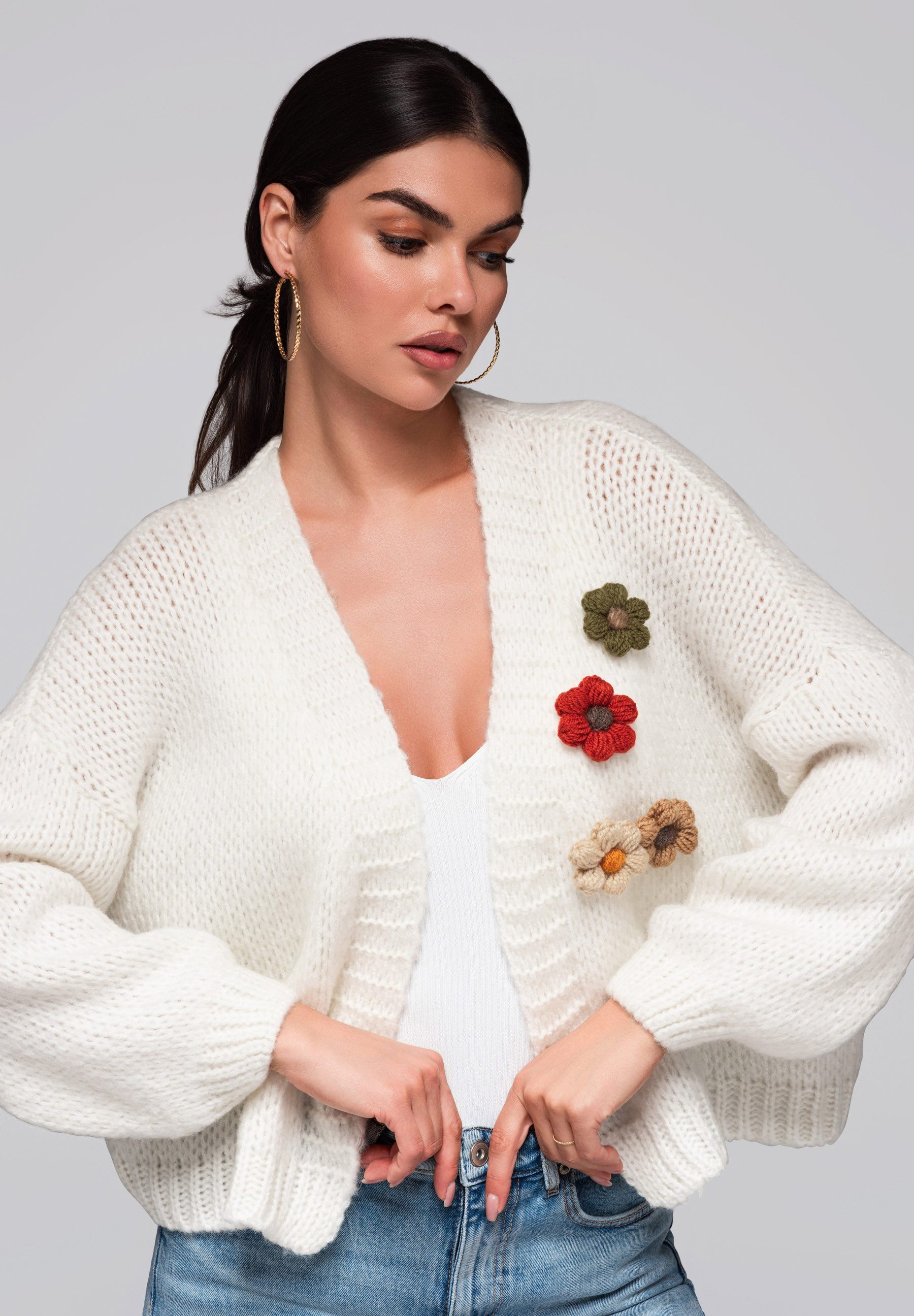 OMBRE Strickpullover Strickjacke mit gehäkelten Blumen