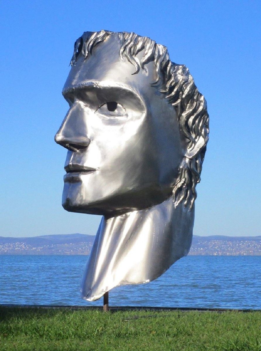 Skulptur Casa Padrino XXL Edelstahl Garten Deko Skulptur Kopf Silber H. 213 cm