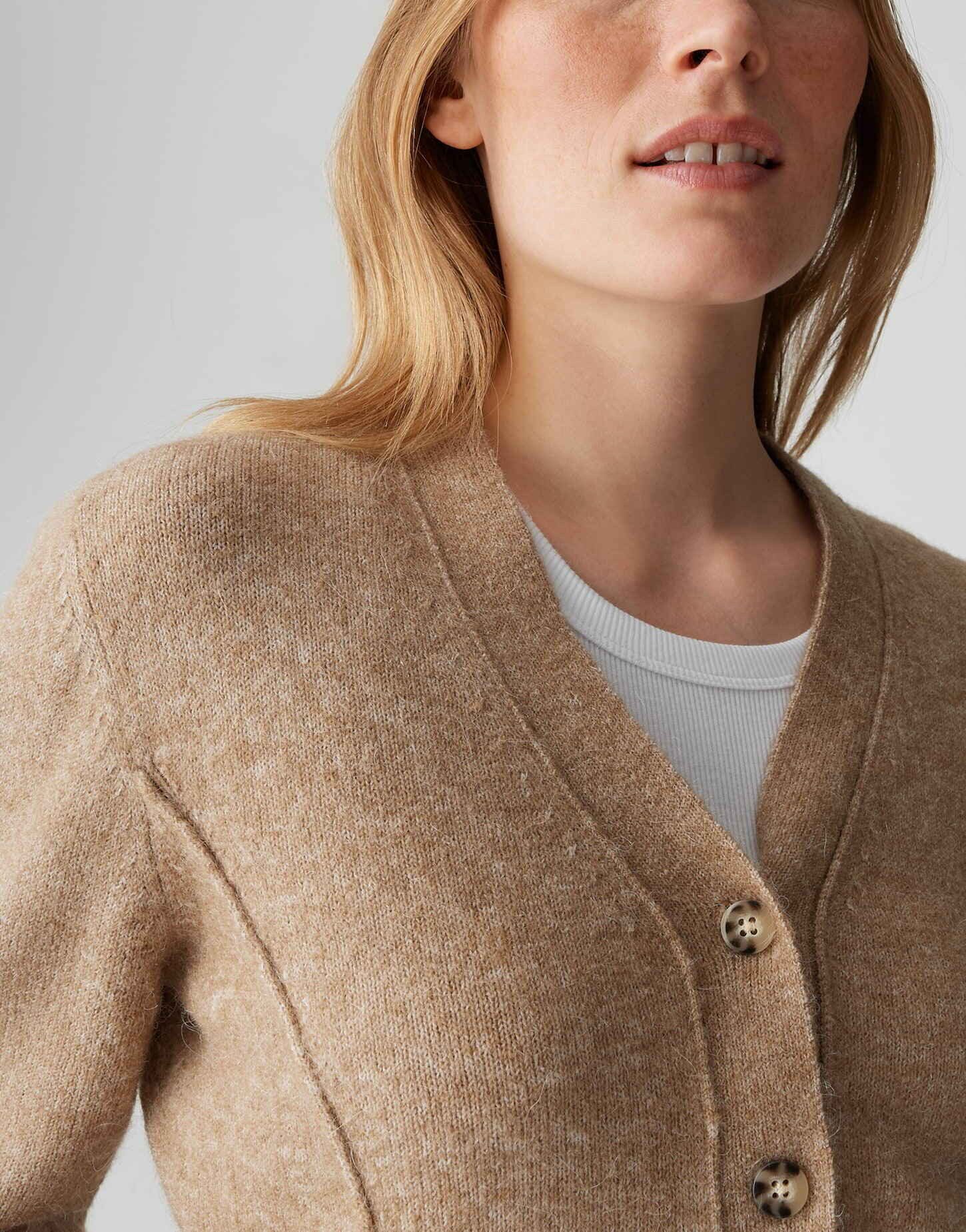 OPUS Strickjacke DARIEL Slim tailliert im Alpaka Wollmix figurbetonte Passform, weicher Griff