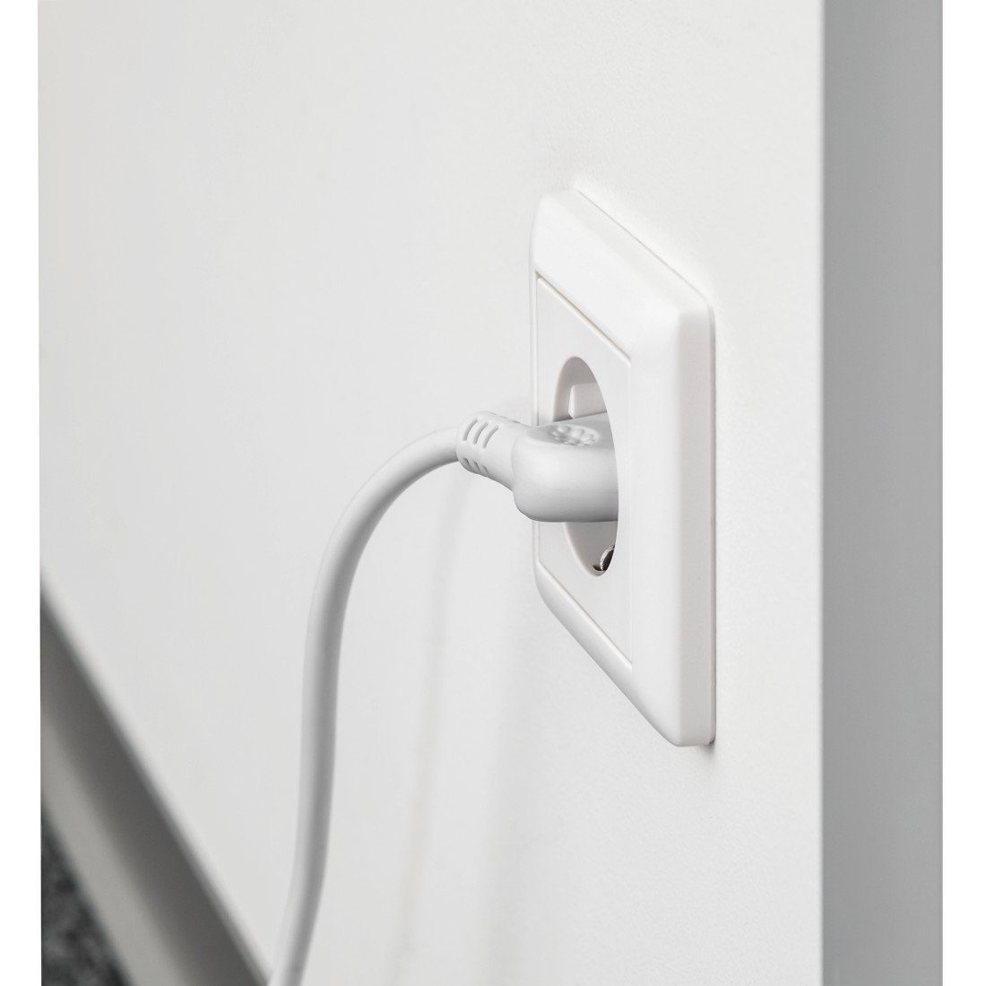 Hama Steckdosenleiste 3 fach, Kabellänge 2,5 m, Farbe Weiß, flach Steckdosenleiste 3-fach (nicht vorhanden, Kabellänge 2,5 m), Mehrfachsteckdose, 250 V, 1700 W, 7,5 A