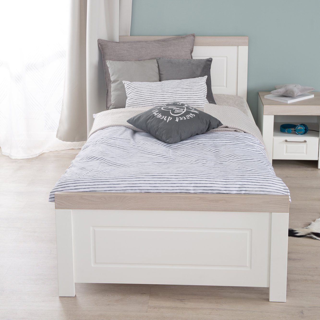 roba® Jugendbett Felicia, für Kinder- und Jugendzimmer, Dekor weiß & Holzelemente in 'Luna Elm'