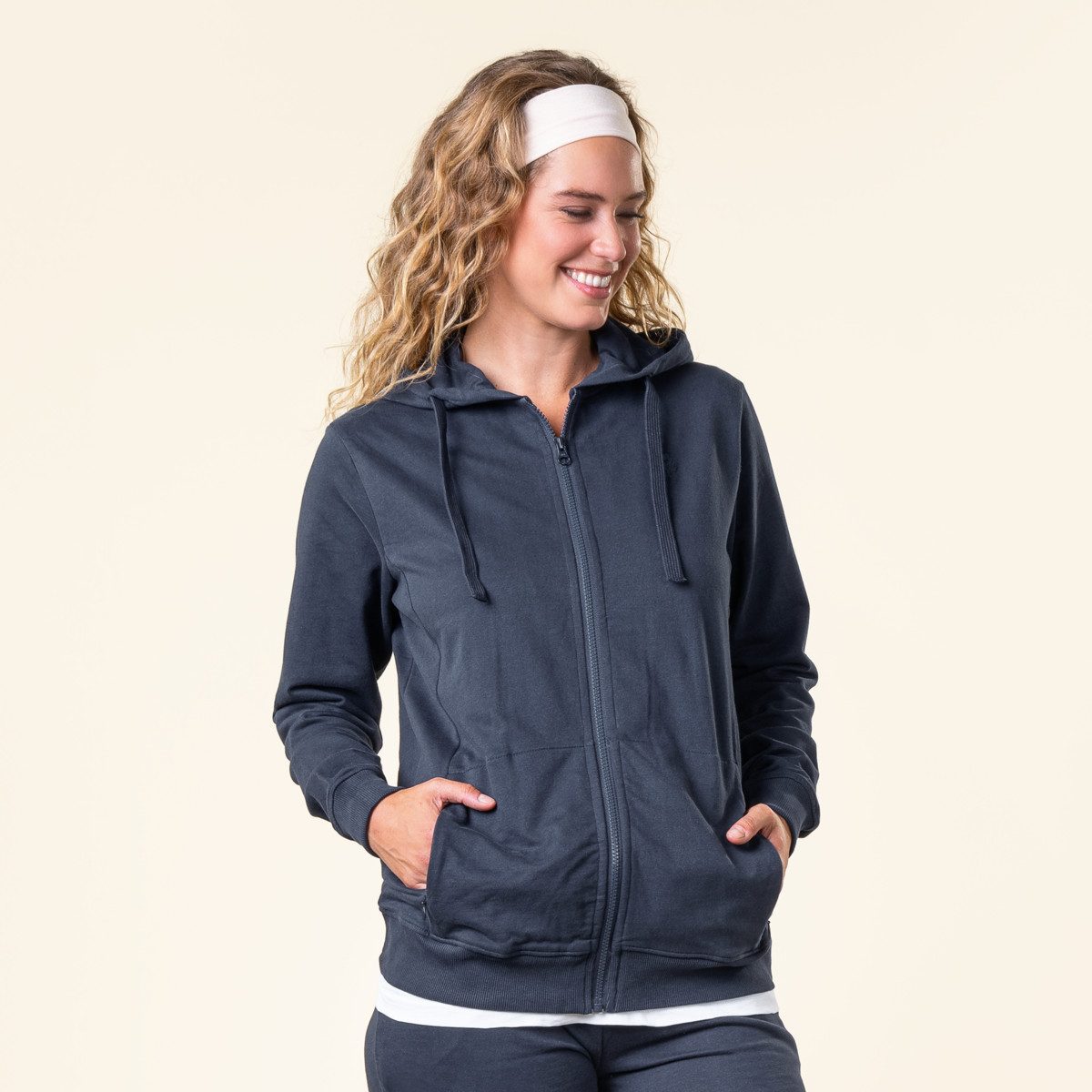 LIVING CRAFTS Kapuzensweatjacke LAMINA GOTS zertifiziert