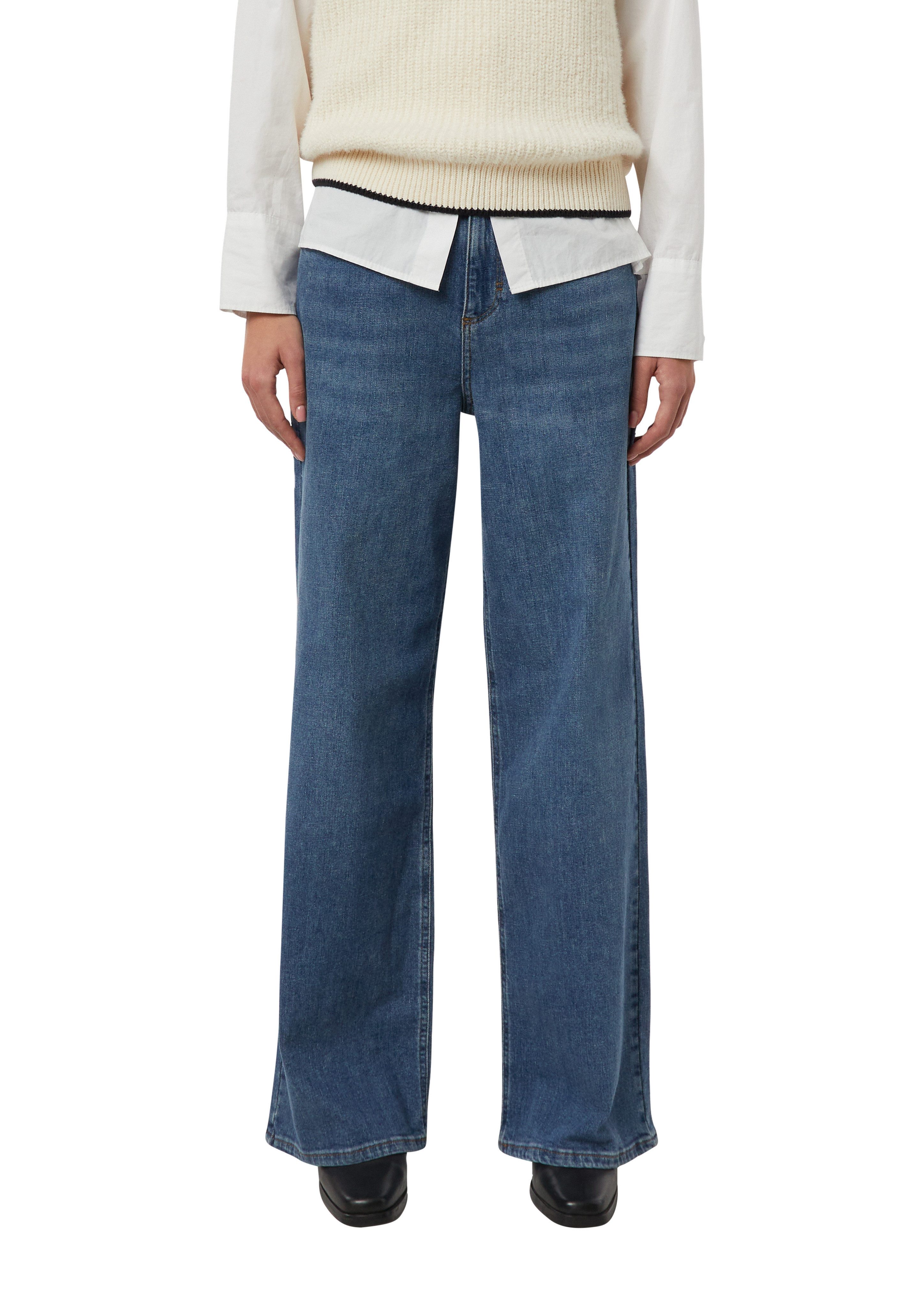 comma 5-Pocket-Jeans mit ausgestelltem Bein und Stretch