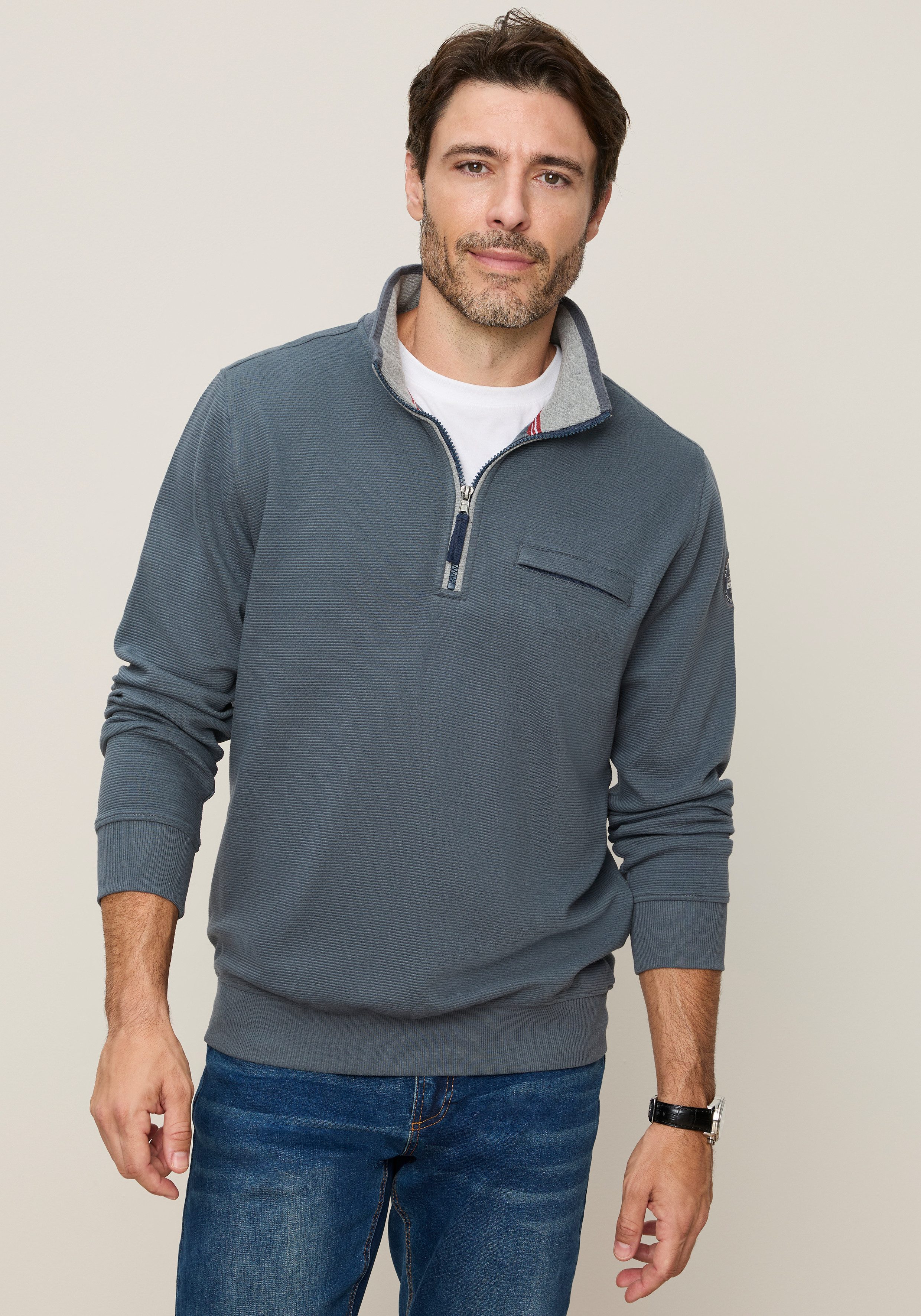Man's World Sweatshirt - Sportiv gepflegte Optik für Alltag und Freizeit Wertiger Oberstoff, markante Kontrastakzente, moderner Freizeit-Look. € 29,99, (€ 29,99 pro 1 Stk).