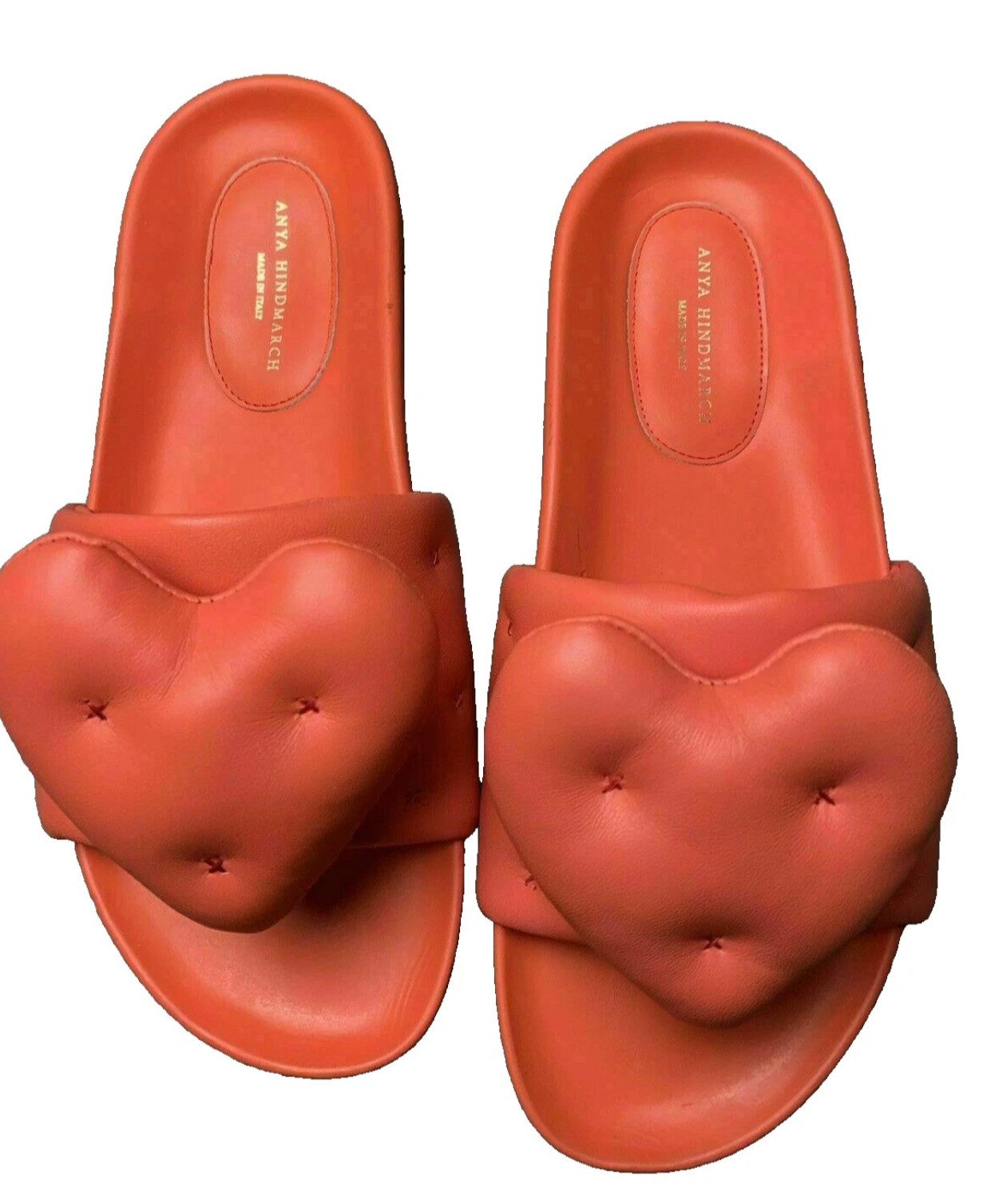 Anya Hindmarch Chubby Heart Sandalen Slipper Nappa Leder Made in Italy Pantolette Anatomisch geformtes Fußbett für hohen Komfort