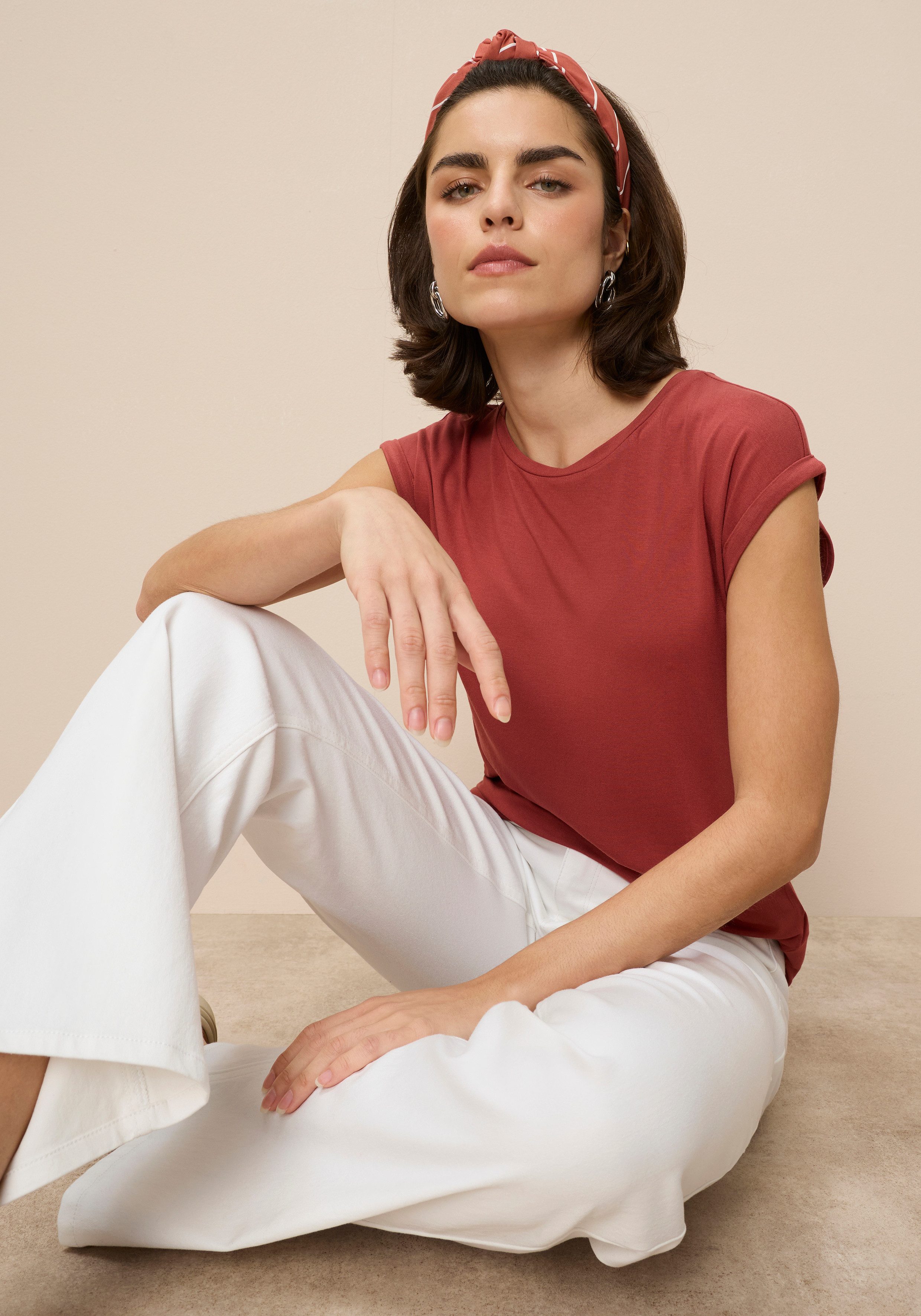 Tamaris T-Shirt Regular Fit, mit überlappenden Schultern, Kurzarm mit Aufschlag