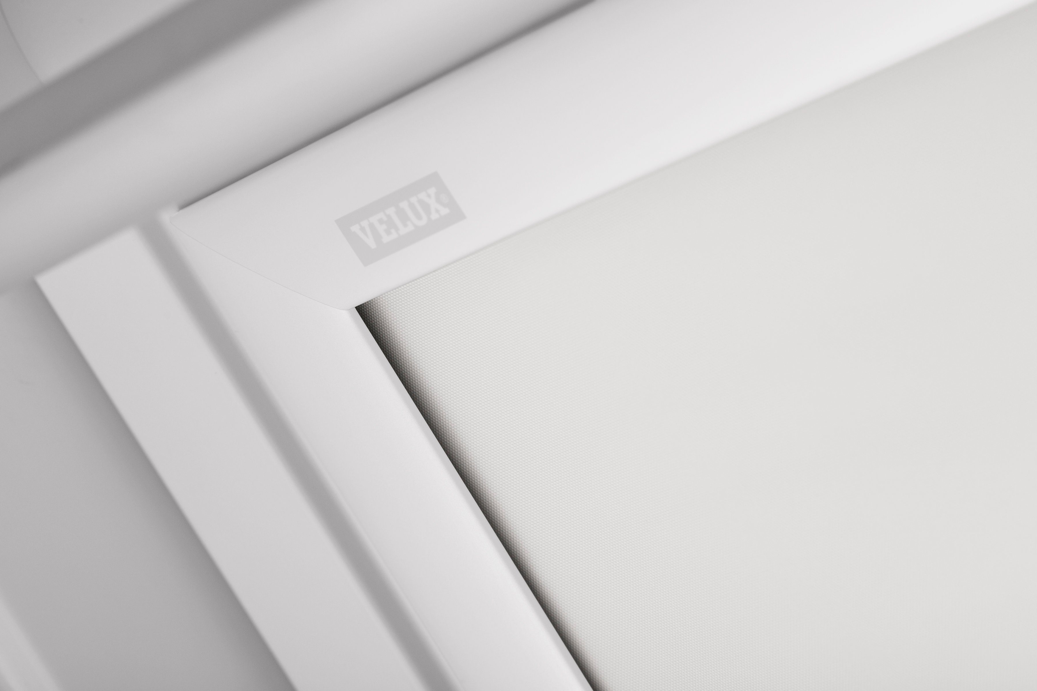 VELUX in Click!«, »Pick S04 & weiß 1025SWL, Verdunklungsrollo verdunkelnd, DKL Führungsschienen, VELUX,