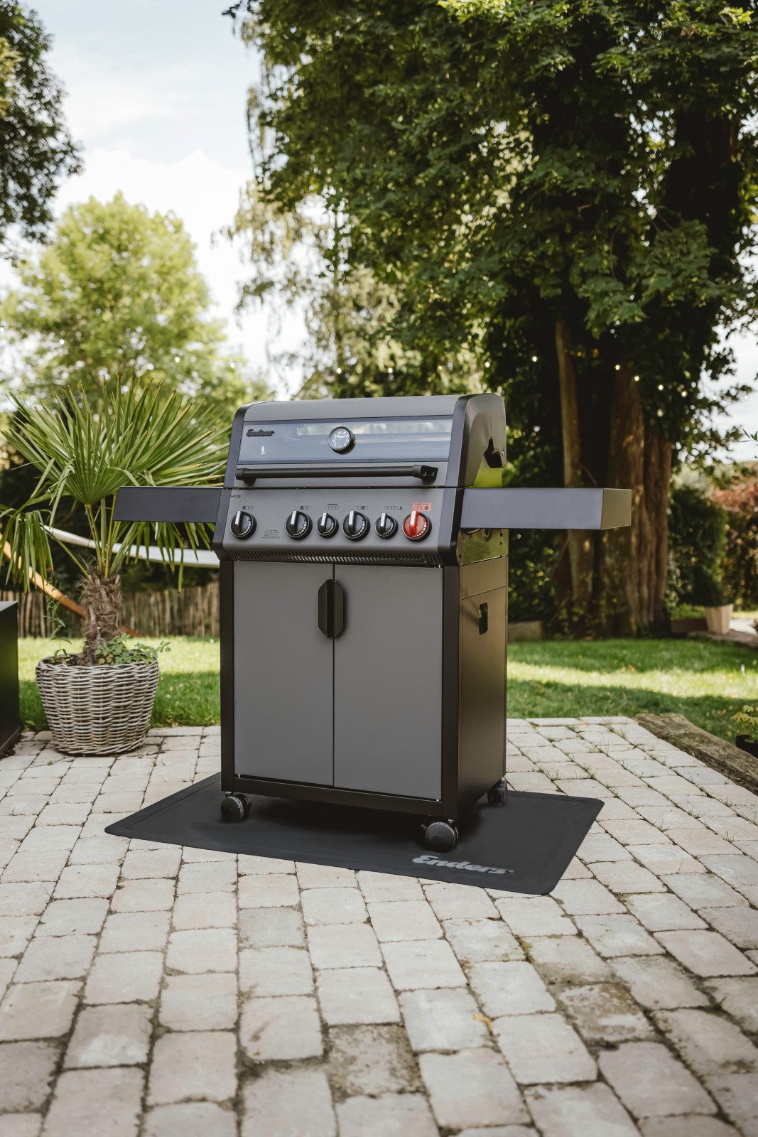 Enders® Grill-Schutzhülle BBQ-Schutzmatte 120 cm