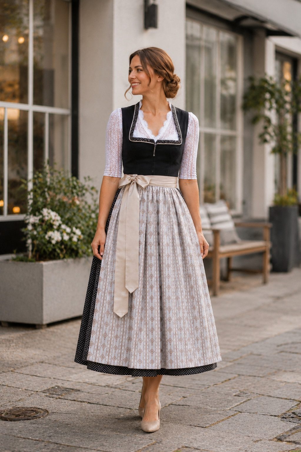 Alpenmärchen Dirndl Langes Dirndl Adele in schwarz - ALM1029