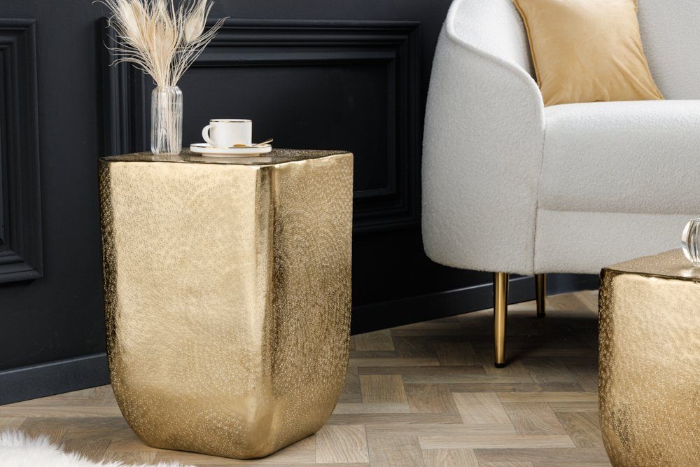 riess-ambiente Beistelltisch UNIT 45cm gold (Einzelartikel, 1-St), Wohnzimmer · Metall-Aluminium · eckig · Handmade · Hammerschlag Design