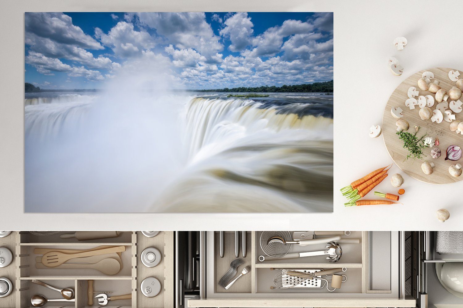 Brasilien, (1 die Iguaçu-Wasserfall in 81x52 Wolken MuchoWow tlg), für Herdblende-/Abdeckplatte Ceranfeldabdeckung Induktionskochfeld Vinyl, küche, Schutz mit cm,