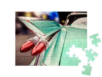 puzzleYOU Puzzle Heckbeleuchtung eines Retro-Autos, Las Vegas, 48 Puzzleteile, puzzleYOU-Kollektionen Oldtimer