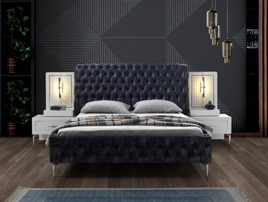 Polsterbett Chesterfield Doppelbett in Schwarz mit edler Polsterung