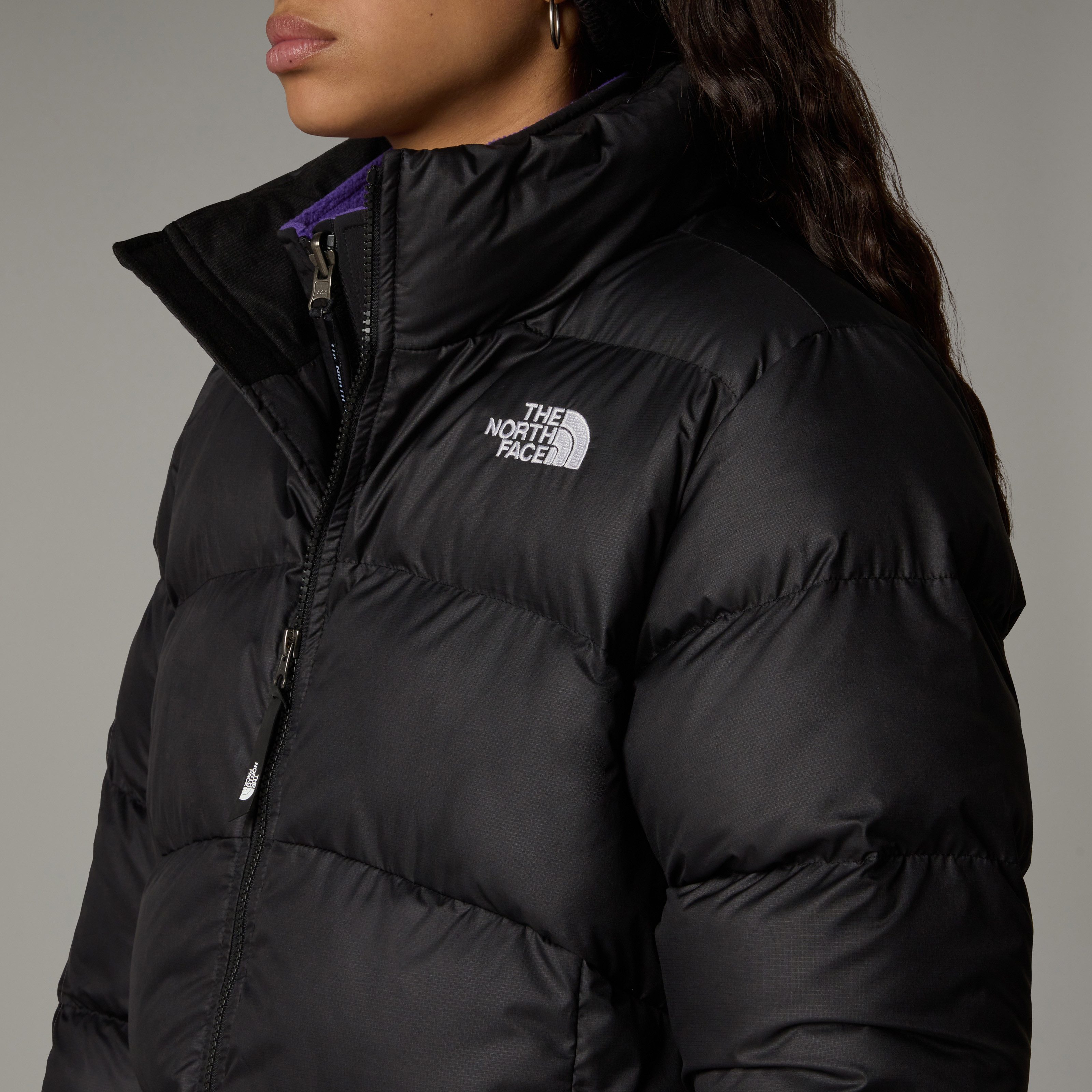 The North Face Steppmantel W SAIKURU PARKA mit voluminöser Isolierung, aus Polyester, lässige Silhouette