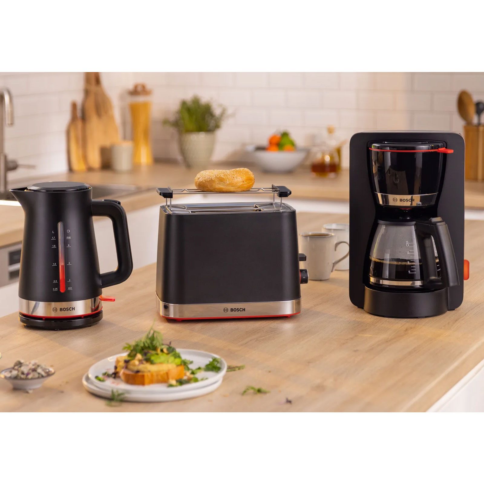 BOSCH Toaster TAT4M223, High Lift: auch kleine Scheiben Brot ganz einfach entnehmen.
