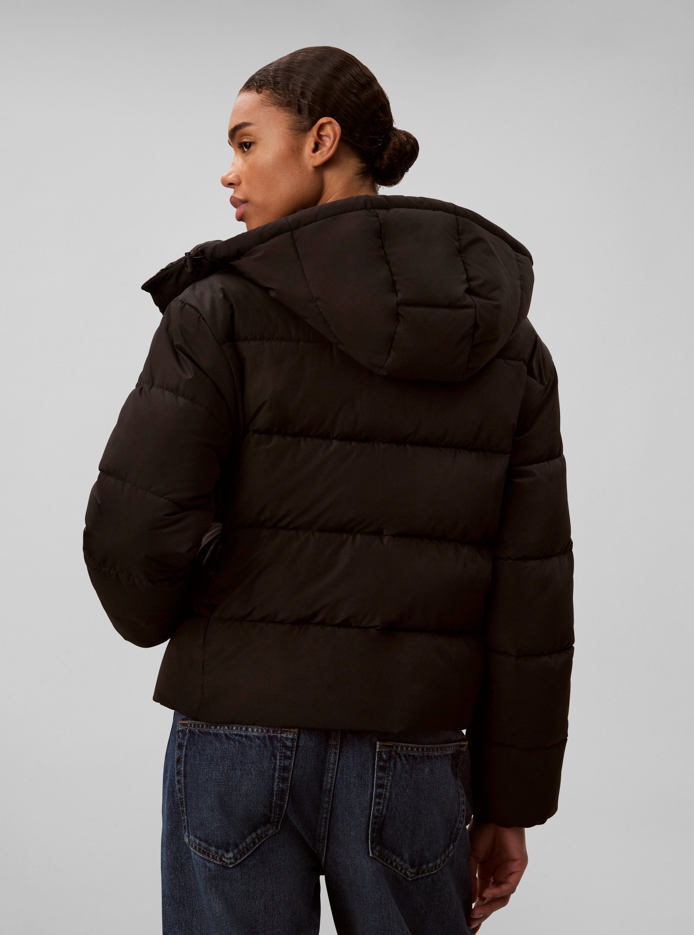 Calvin Klein Jeans Steppjacke abnehmbare Kapuze, kurze Form, verdeckter Reißverschluss