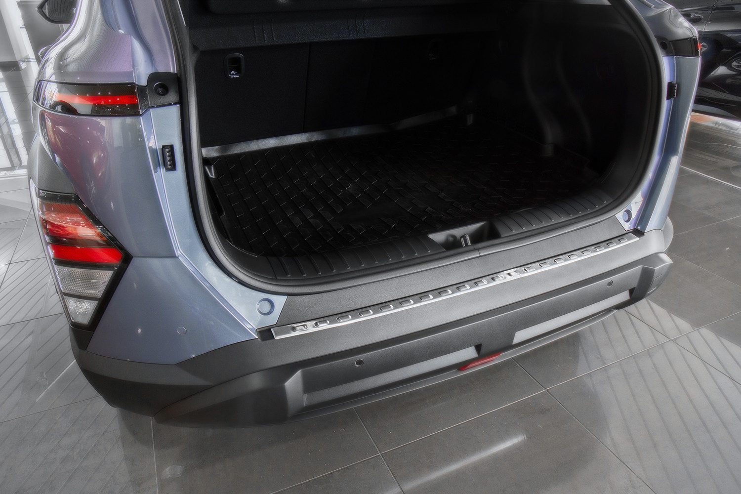 tuning-art Ladekantenschutz BL1056 Edelstahl passgenau für Hyundai Kona 2 SX2 ab 07/2023-