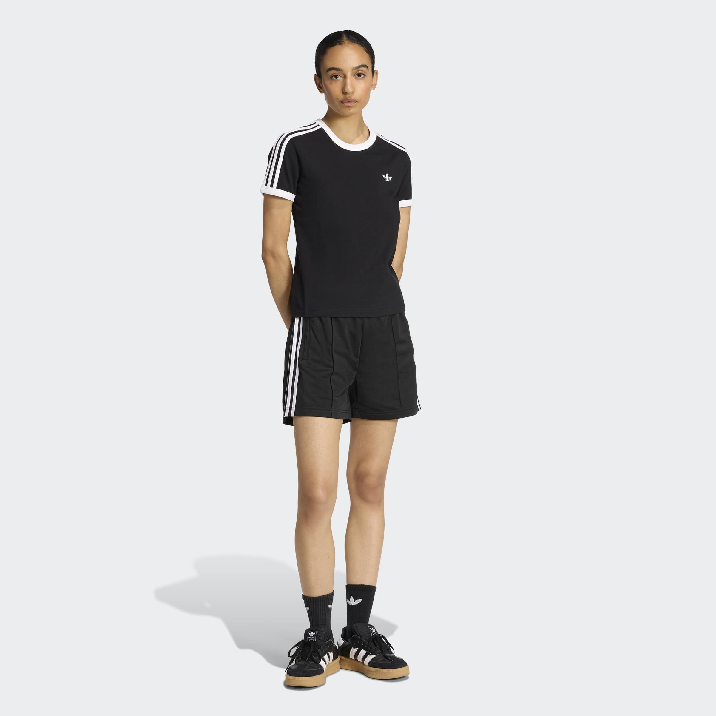 adidas Originals Shorts FIREBIRD CLASSIC (1-tlg) FIREBIRD Classic Short, locker geschnitten. Reduzierter Preis € 34,99. Unverbindliche Preisempfehlung € 40,00