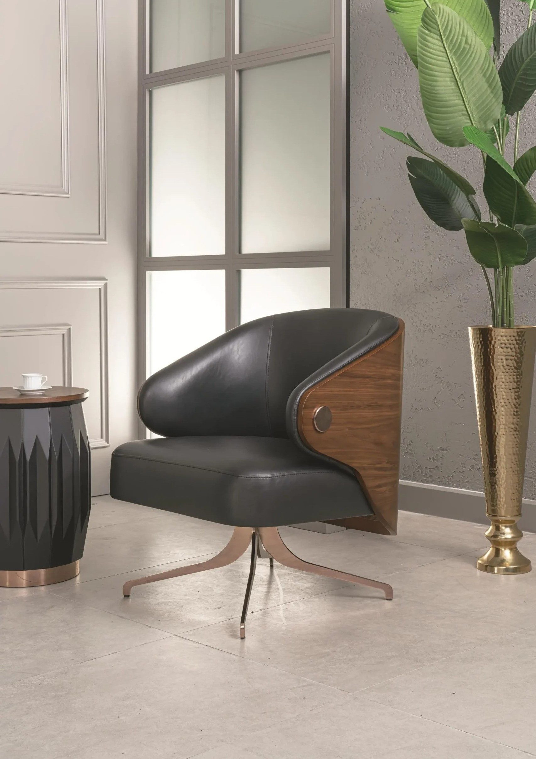 Xlmoebel Loungesessel Schwarzer Sessel im modern-klassischen Stil mit Holzrahmen (1-St., Einzelsessel), Made in Europa