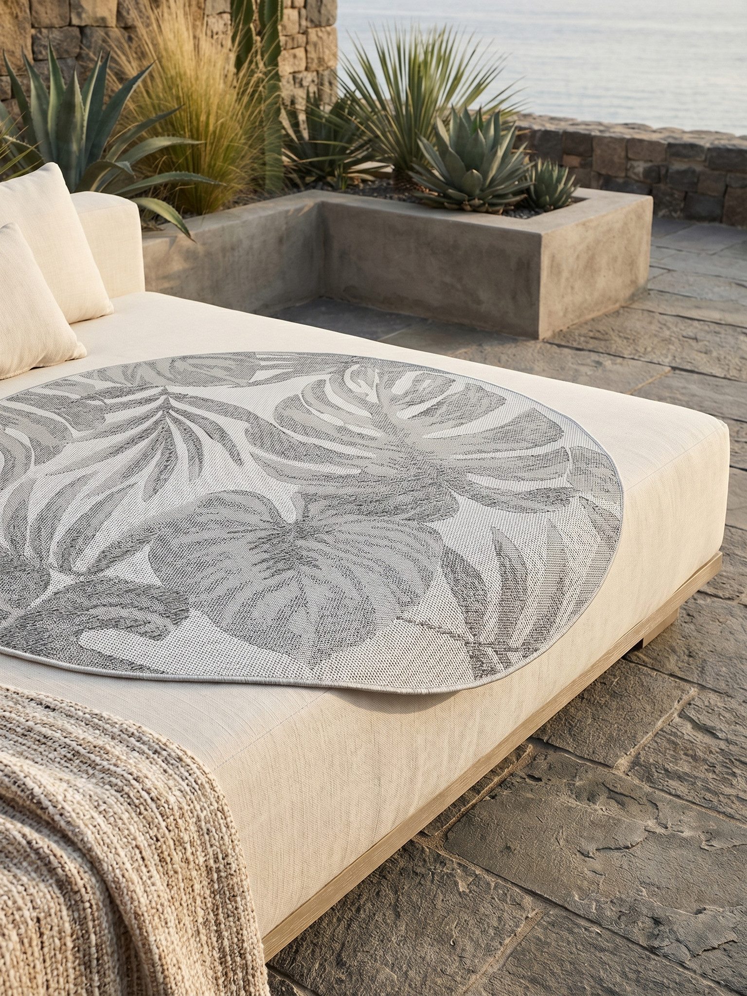 KADIMA DESIGN Teppich VENTOUX Wetterfest UV-Beständig Balkon Waschbar Strapazierfähig, Rund, Höhe: 5 mm, Grau, 80x80 cm, Outdoor Balkonteppich Terrasse Pflegele – Bild 4 von 5