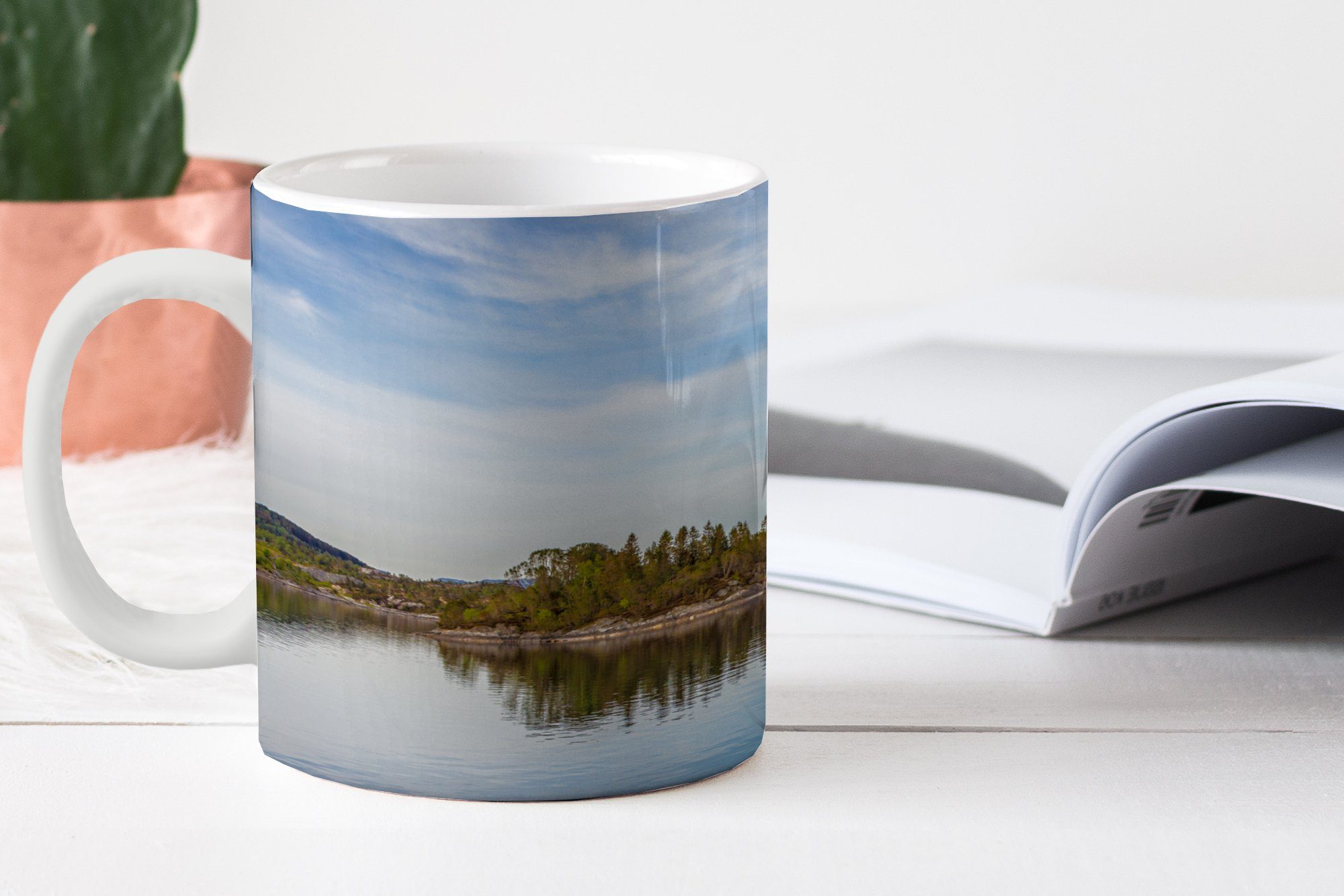 Geschenk - Teetasse, MuchoWow Tasse Becher, Nordsee - Teetasse, Norwegen Kaffeetassen, Bäume, Keramik,
