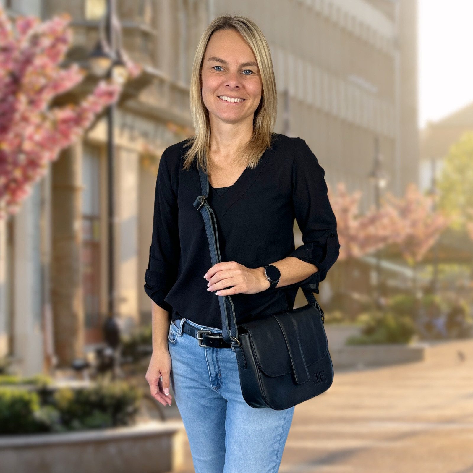 LECONI Handtasche kleine Umhängetasche Ledertasche Damen Schultertasche Leder LE0074, Echt Leder – Magnetverschluss & Reißverschluss – Größe 18 × 24 × 7 cm