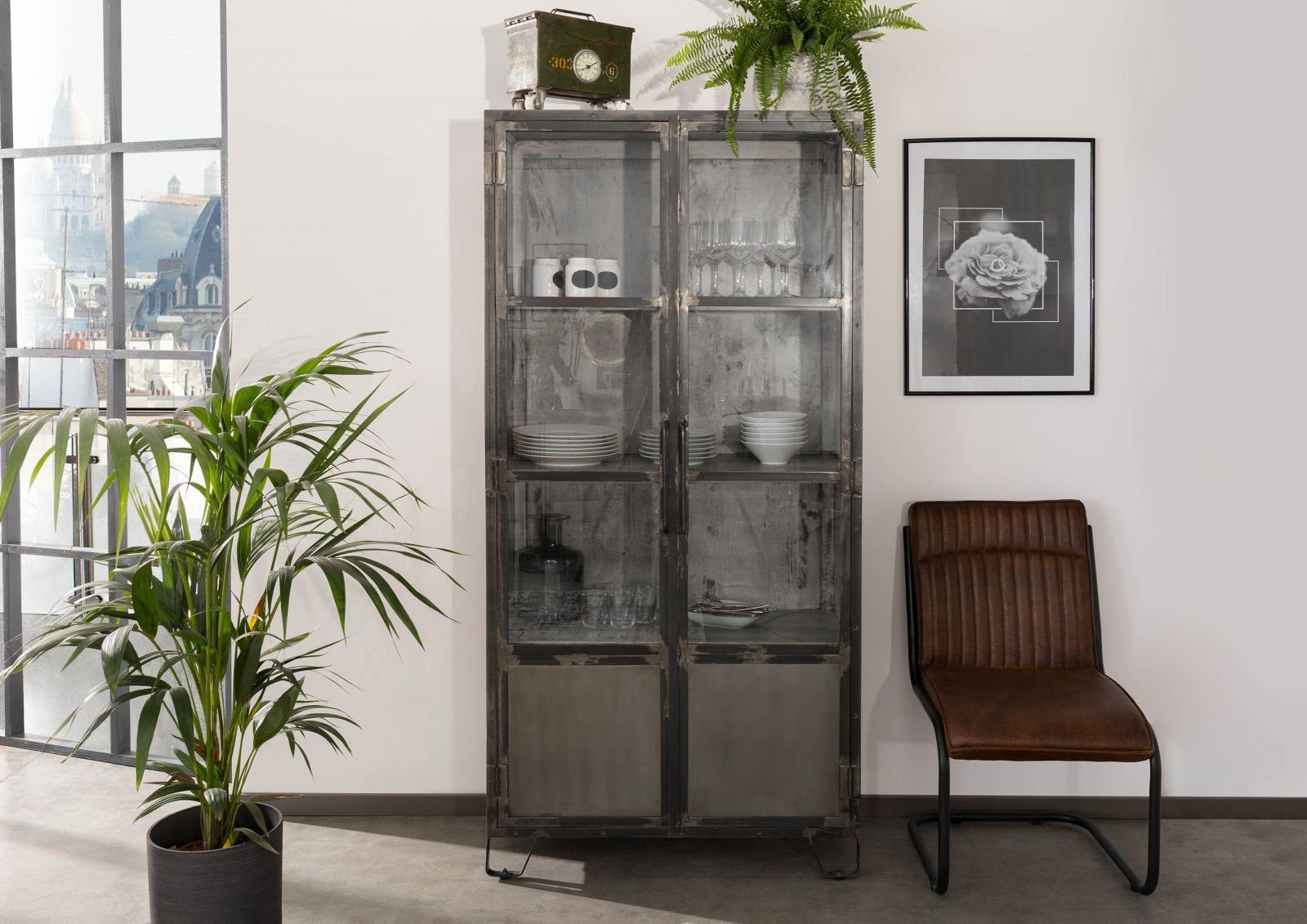 Massivmoebel24 Standvitrine HEAVY INDUSTRY (Vitrine Mango 90x40x190 grau lackiert HEAVY INDUSTRY #123) Vitrine Mango 90x40x190 grau lackiert HEAVY INDUSTRY #123