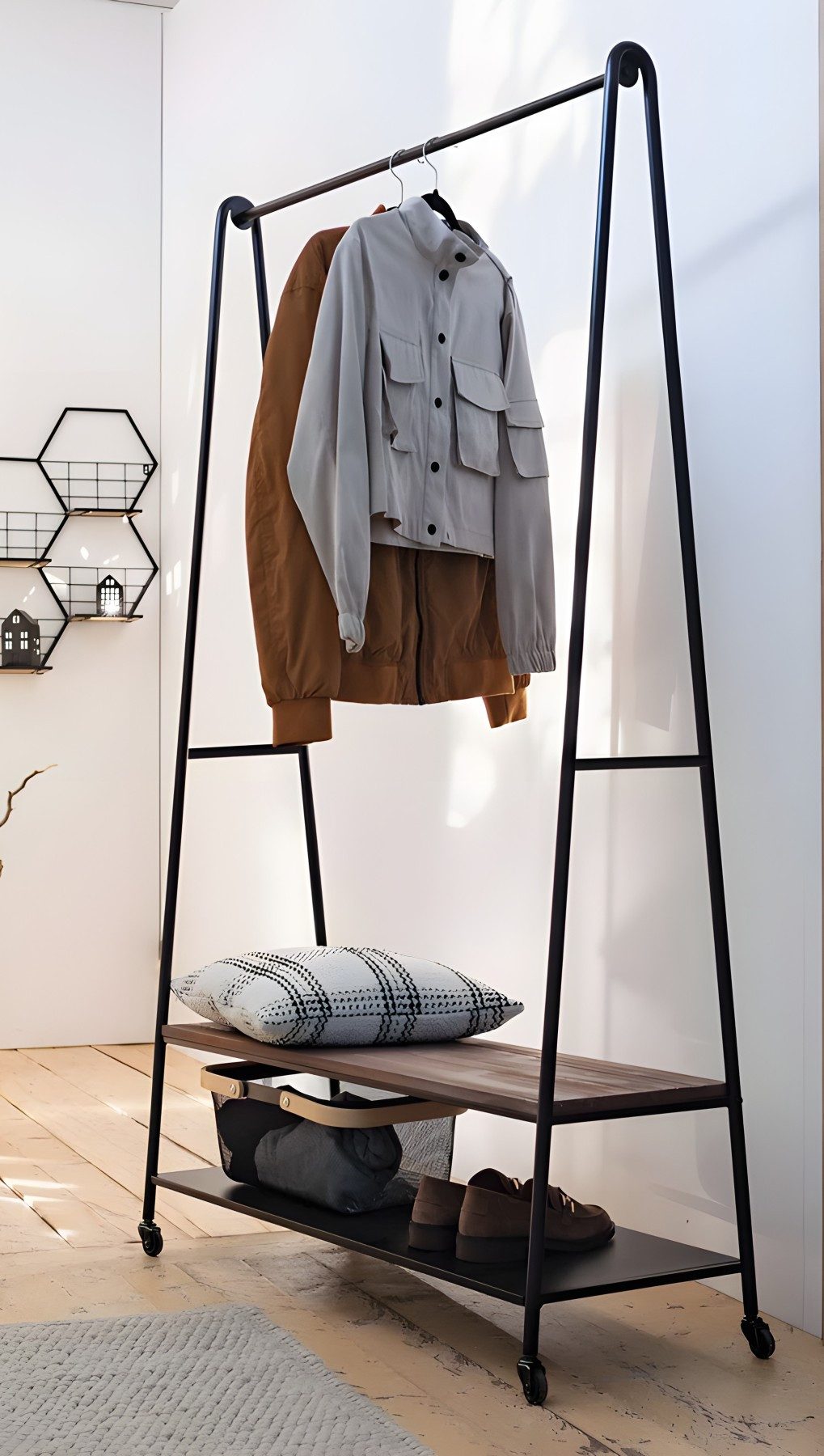 Dekoleidenschaft Kleiderständer "Mobil" Garderobe aus Metall, schwarz & Hol günstig online kaufen