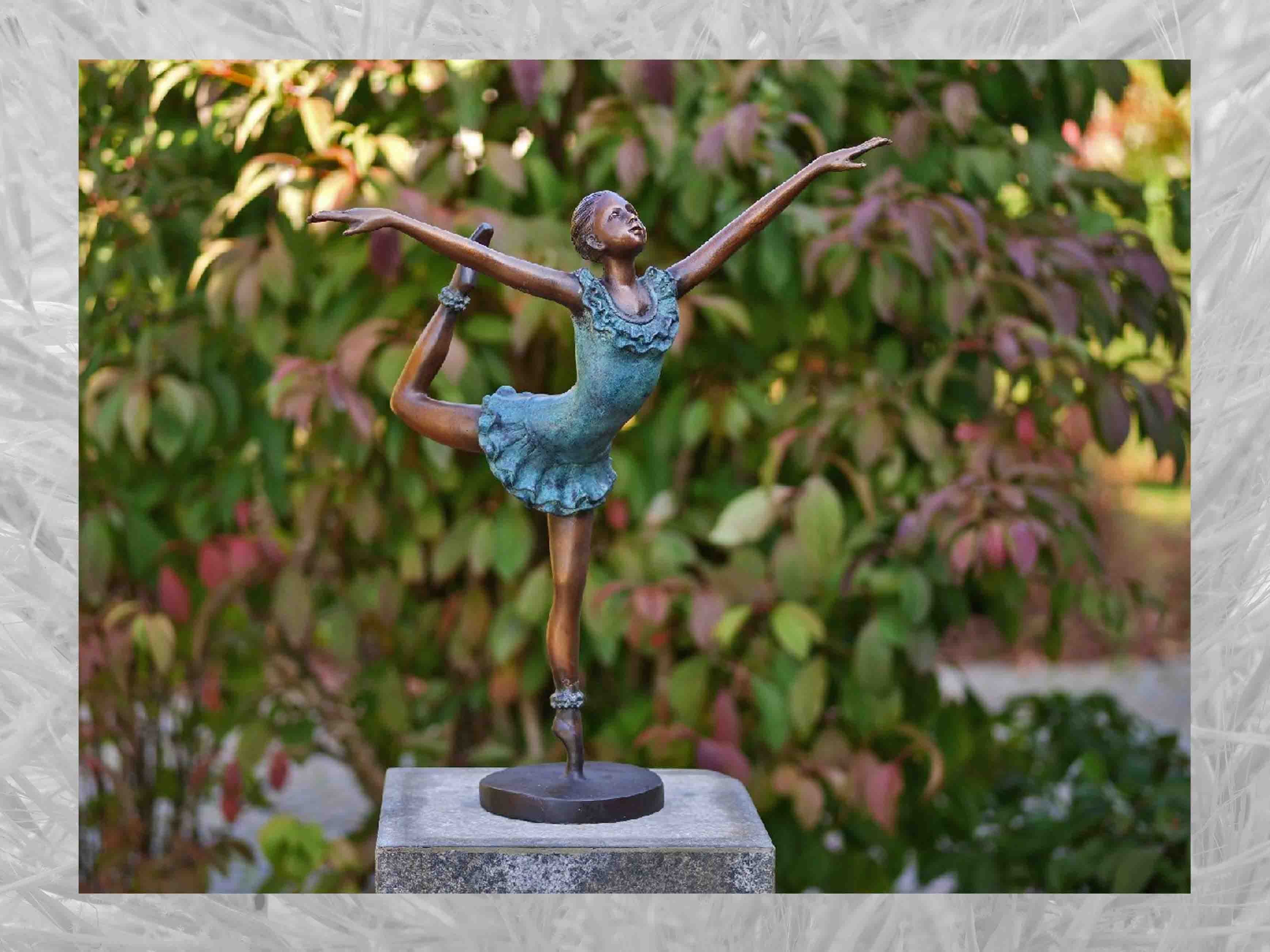 IDYL Gartenfigur IDYL Bronze-Skulptur Ballerina, Bronze