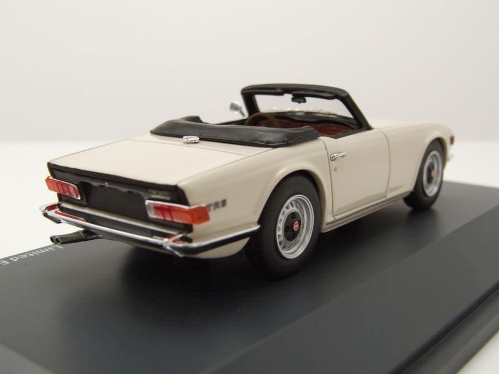 Schuco Modellauto Triumph TR6 offenes Soft Top 1968 weiß, Maßstab 1:43