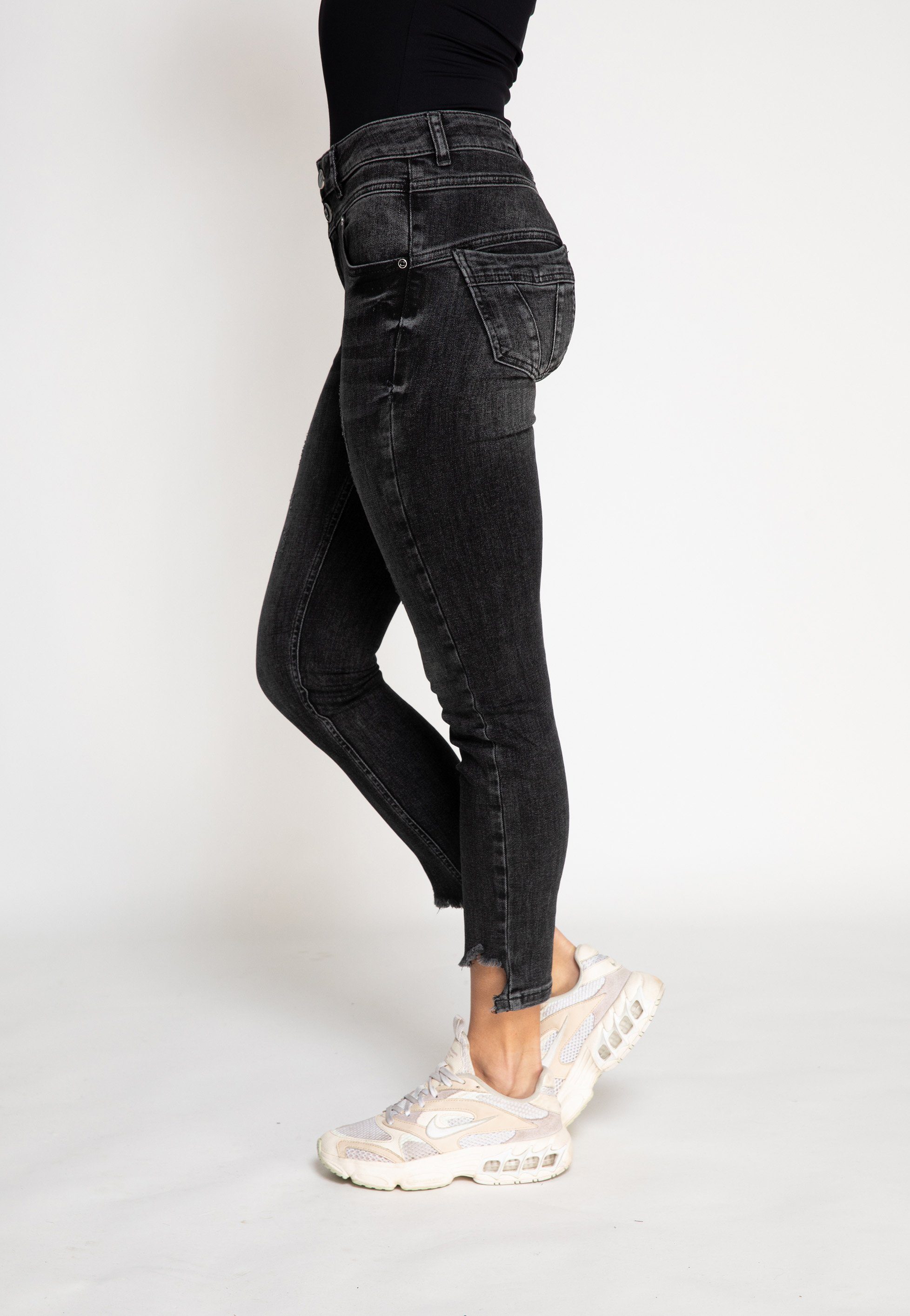 Skinny-fit-Jeans Zhrill Black Sitzkomfort angenehmer Skinny KELA Jeans