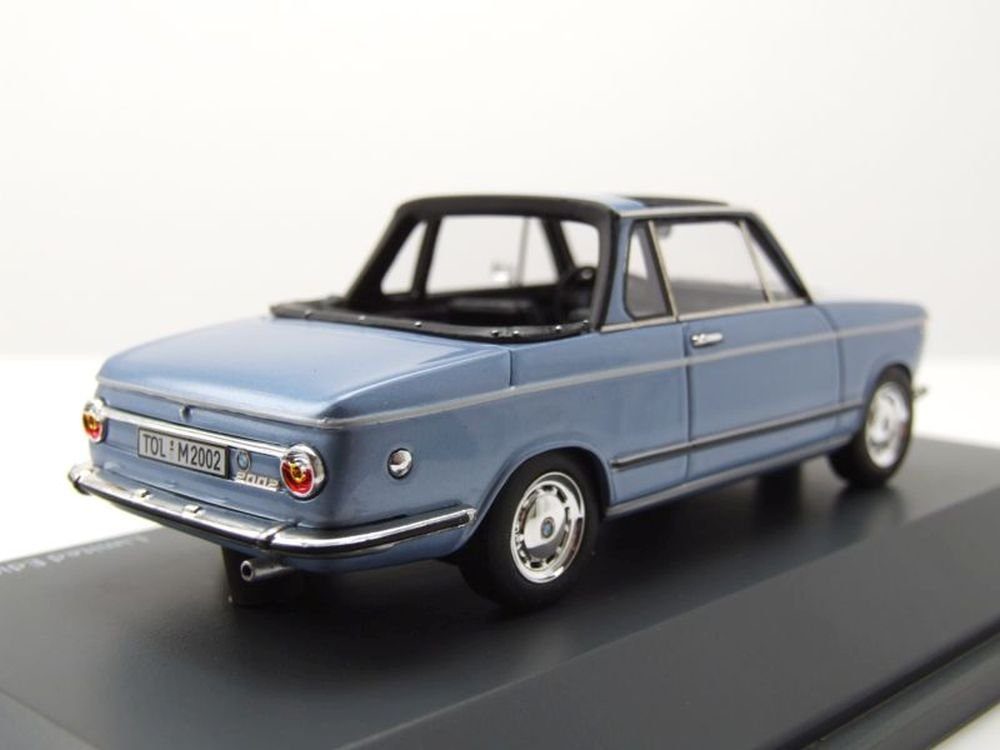 Schuco Modellauto BMW 2002 Baur Cabrio blau metallic, Maßstab 1:43