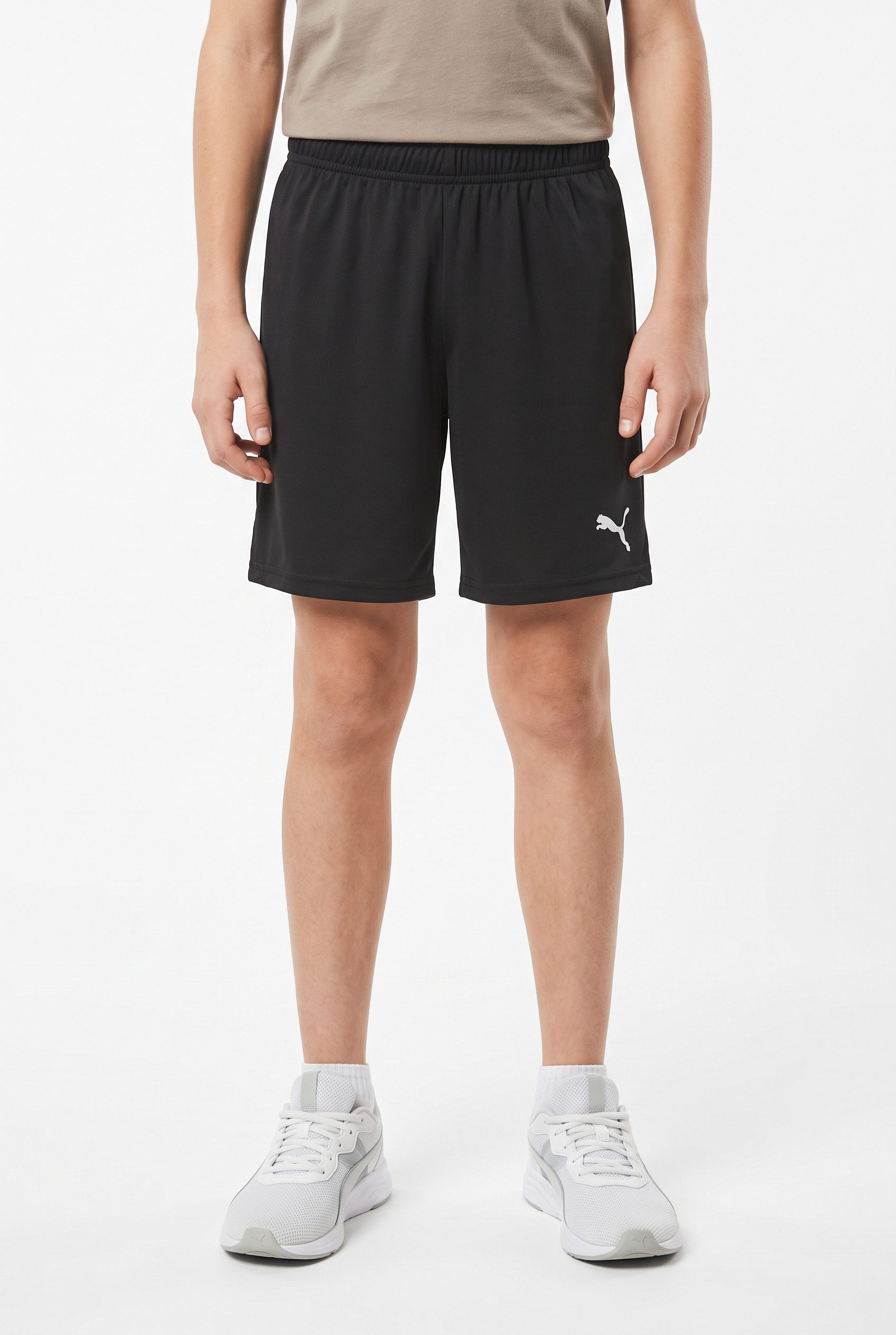 PUMA Trainingsshorts TEAMGOAL SHORTS JR aus leichtem Interlock-Material, kniefrei, sportlicher Stil